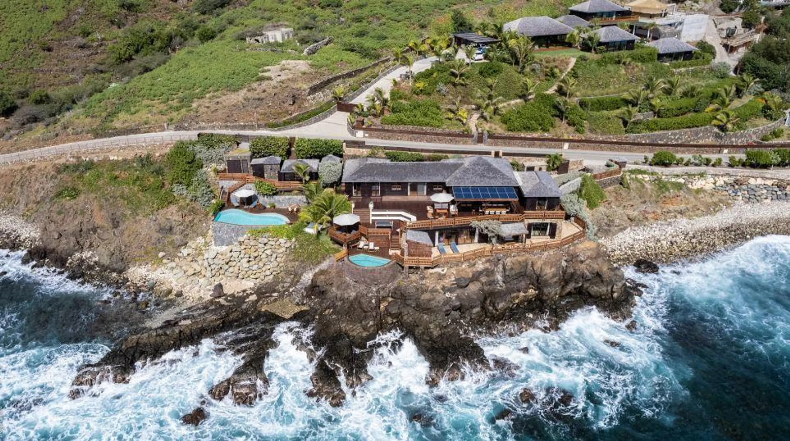Serene Private Ocean View Villa with Heated Pool and Jacuzzi, Toiny