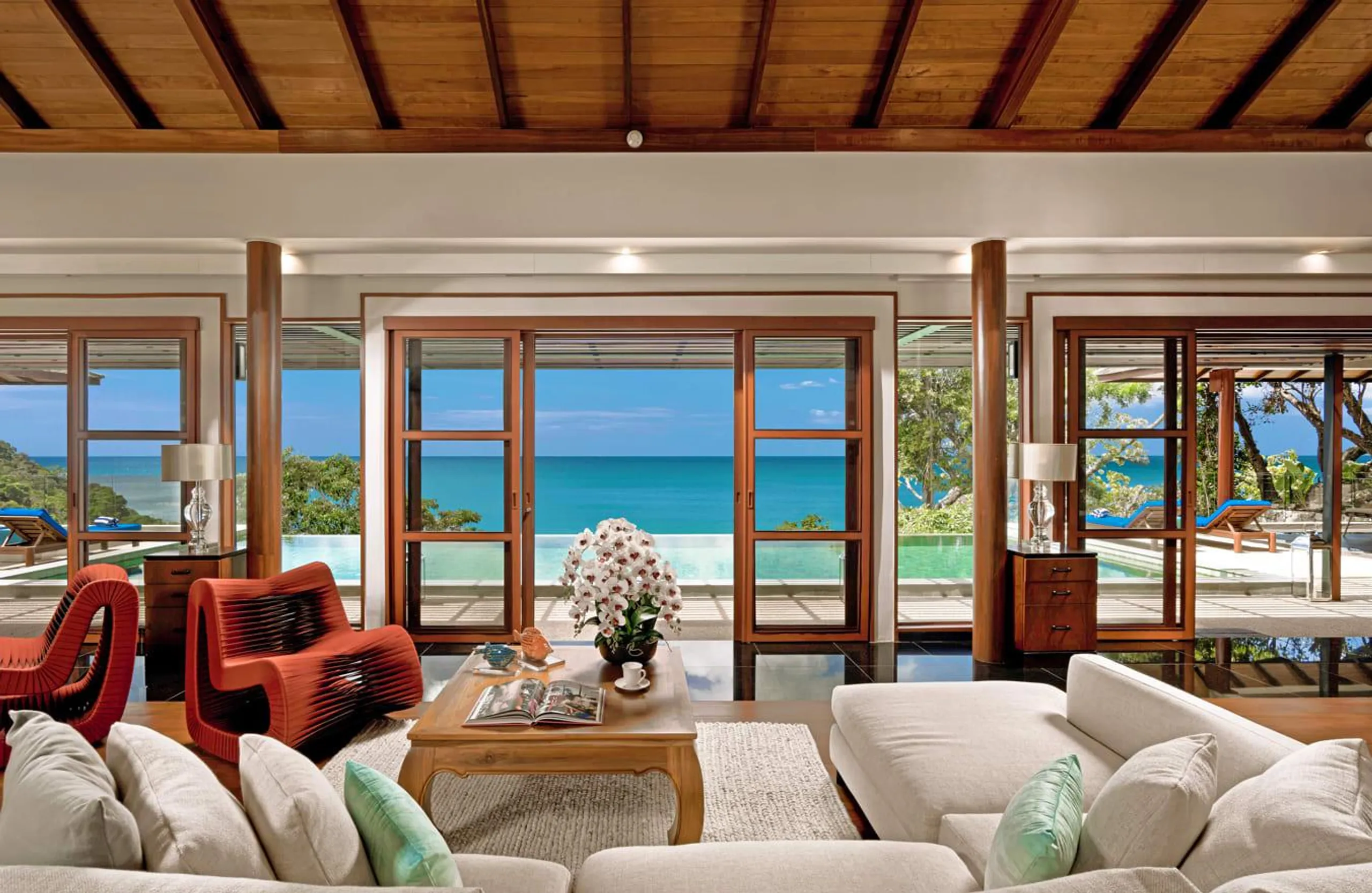 Serene Seaview Villa with Infinity Pool — photograph 8