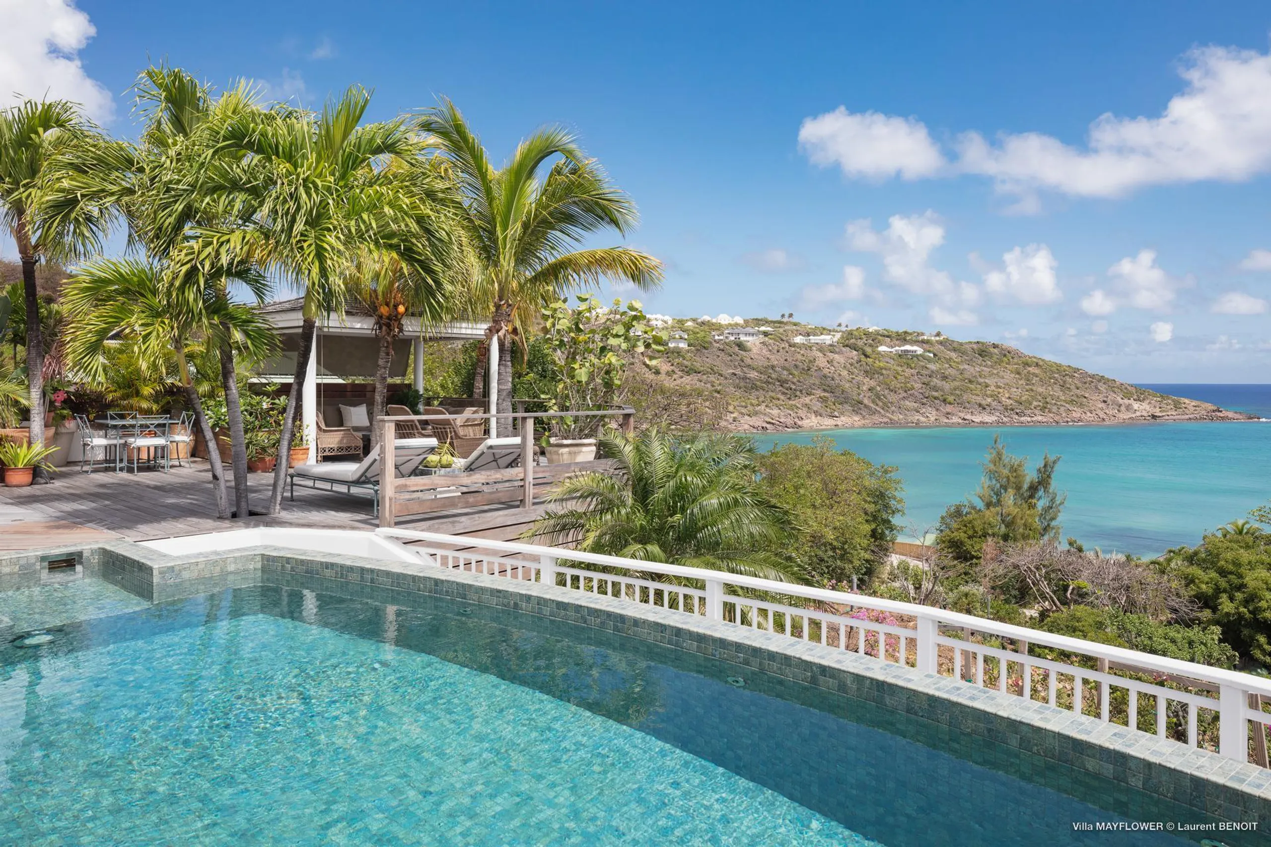 Classic Tropical Style Villa with Private Pool by the Sea — photograph 3