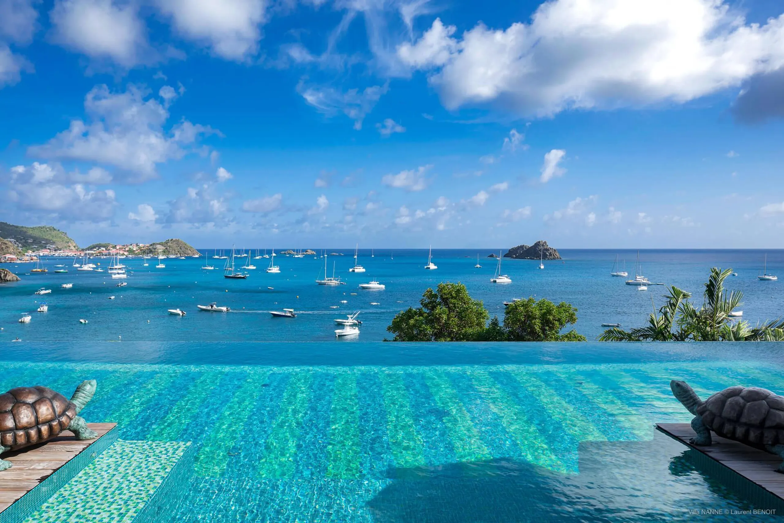 Caribbean Styled Caribbean Styled with Corossol's Bay Sparkling Water and Private Heated Pool — photograph 2