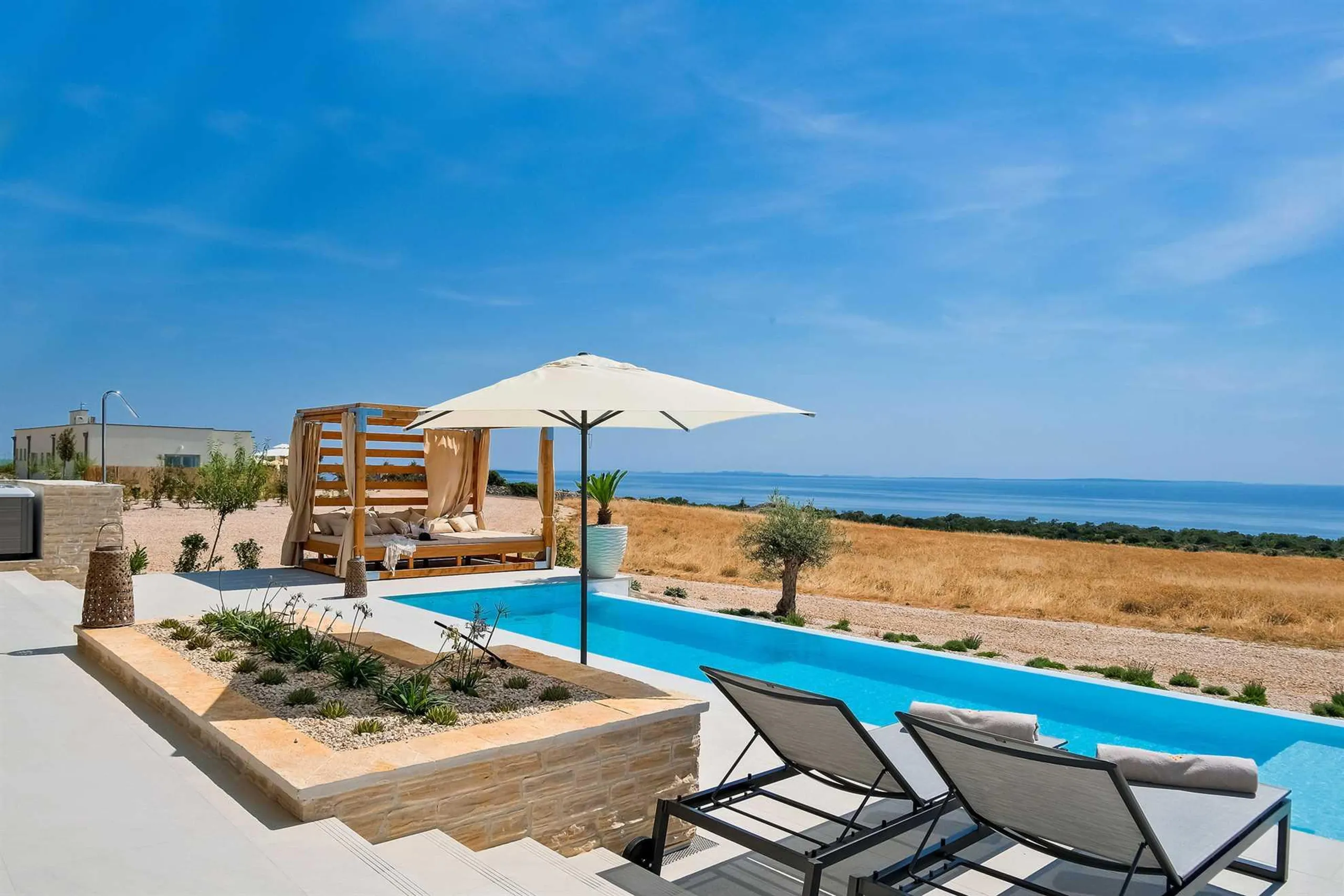 Serene Pag Island Villa with Private Pool and Sea Views, Novalja