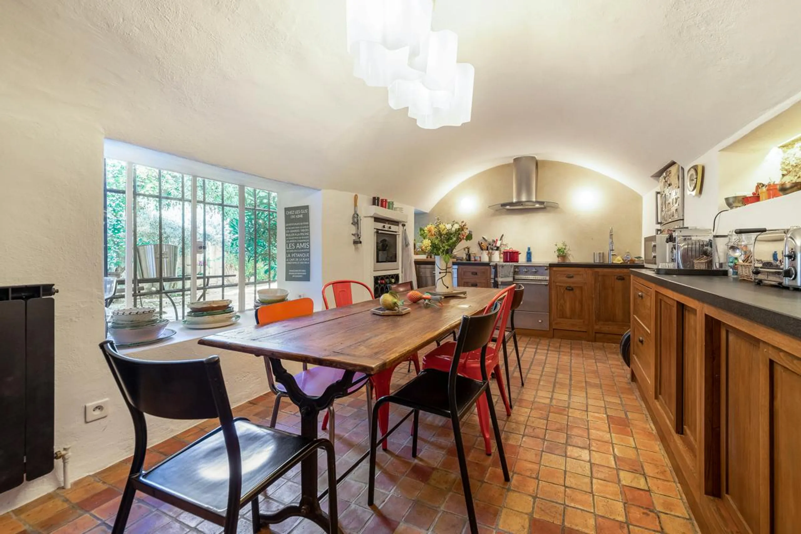 Exceptional 6BR Villa with Swimming Pool and Glorious Mountain Views — photograph 6