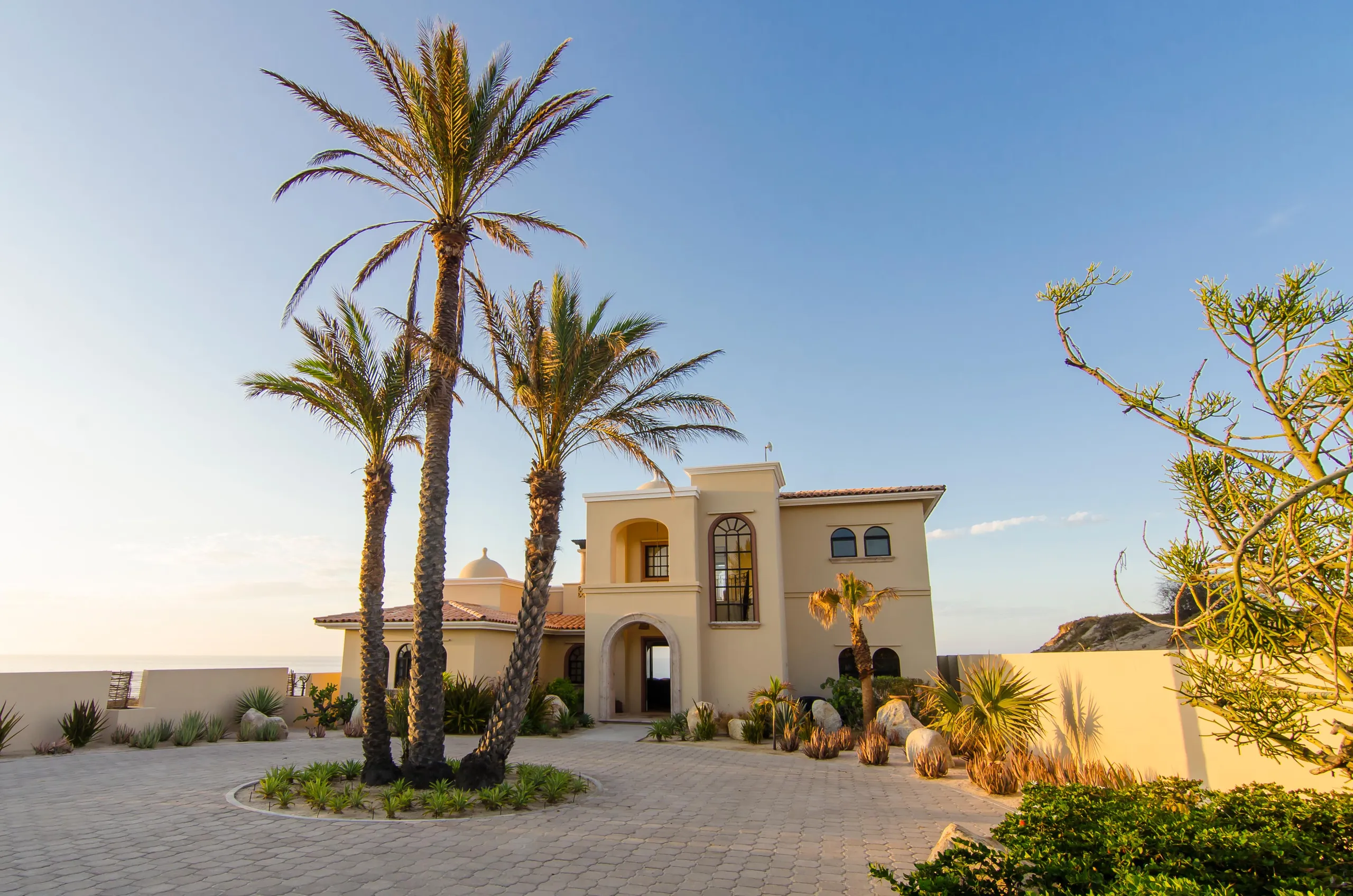 East Cape Luxury Villa with Infinity Pool, Hot Tub and Ocean Views — photograph 3