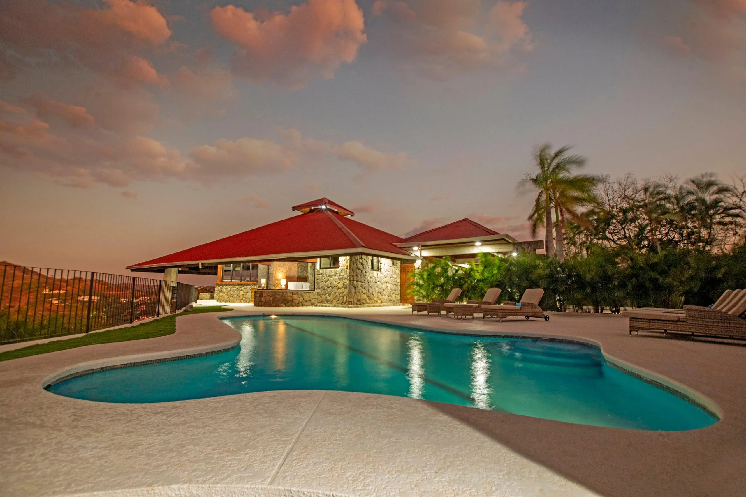 Ocotal Vista View Luxury Estate with Private Pool and Stunning Panoramic Views — photograph 3