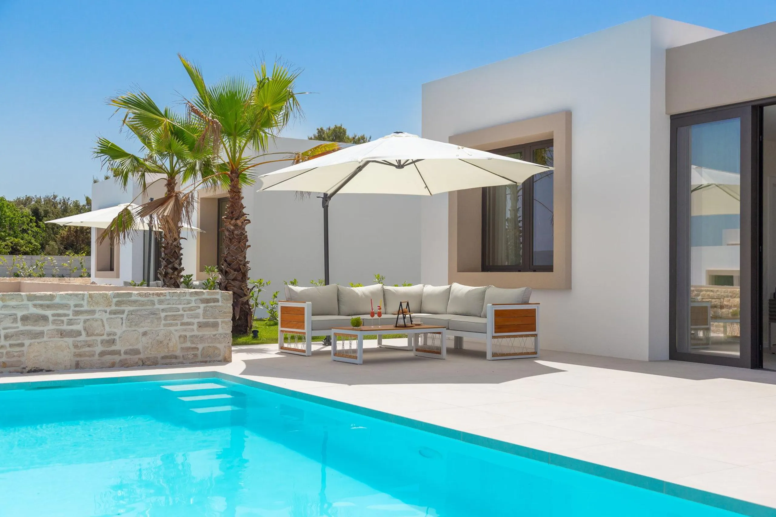 Phenomenal Beachfront Villa in Pasman with Private Pool — photograph 10