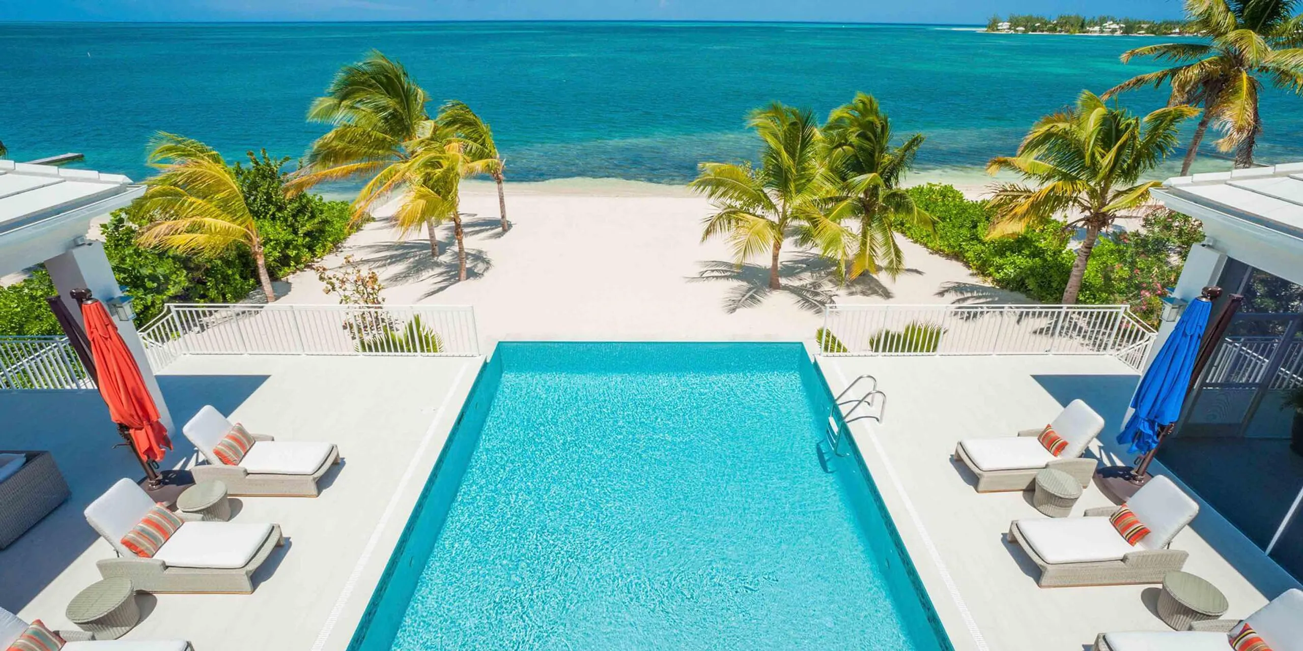 Cayman Kai Grand Estate with Resort Pool and Unforgettable Ocean Views — photograph 11