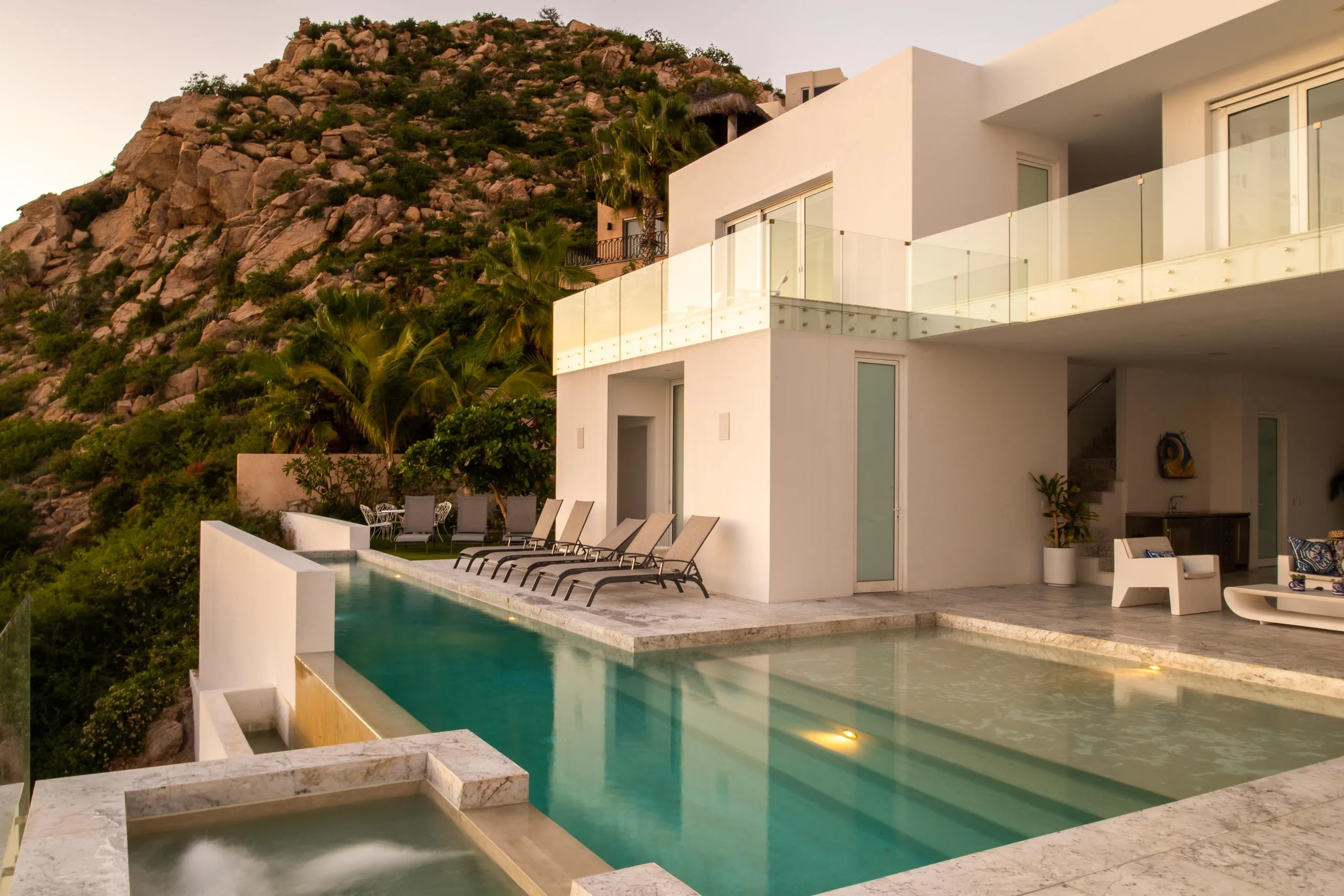 Stunning Modern Design Estate  & Gorgeous Ocean Views — photograph 7