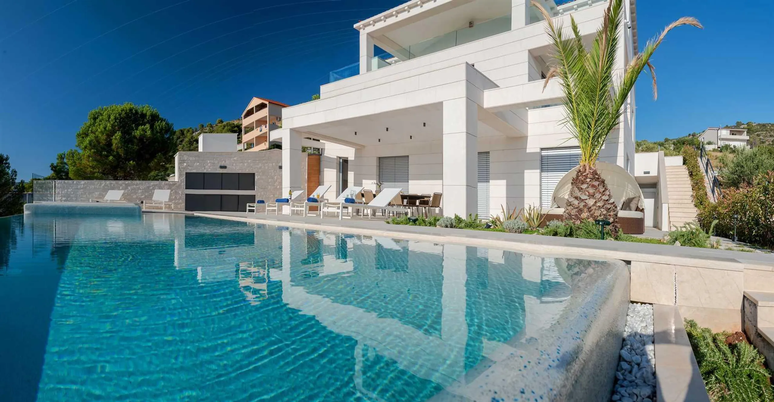 Luxury Villa with Infinity Pool and Breathtaking Panorama of Rogoznica's Peninsula — photograph 4