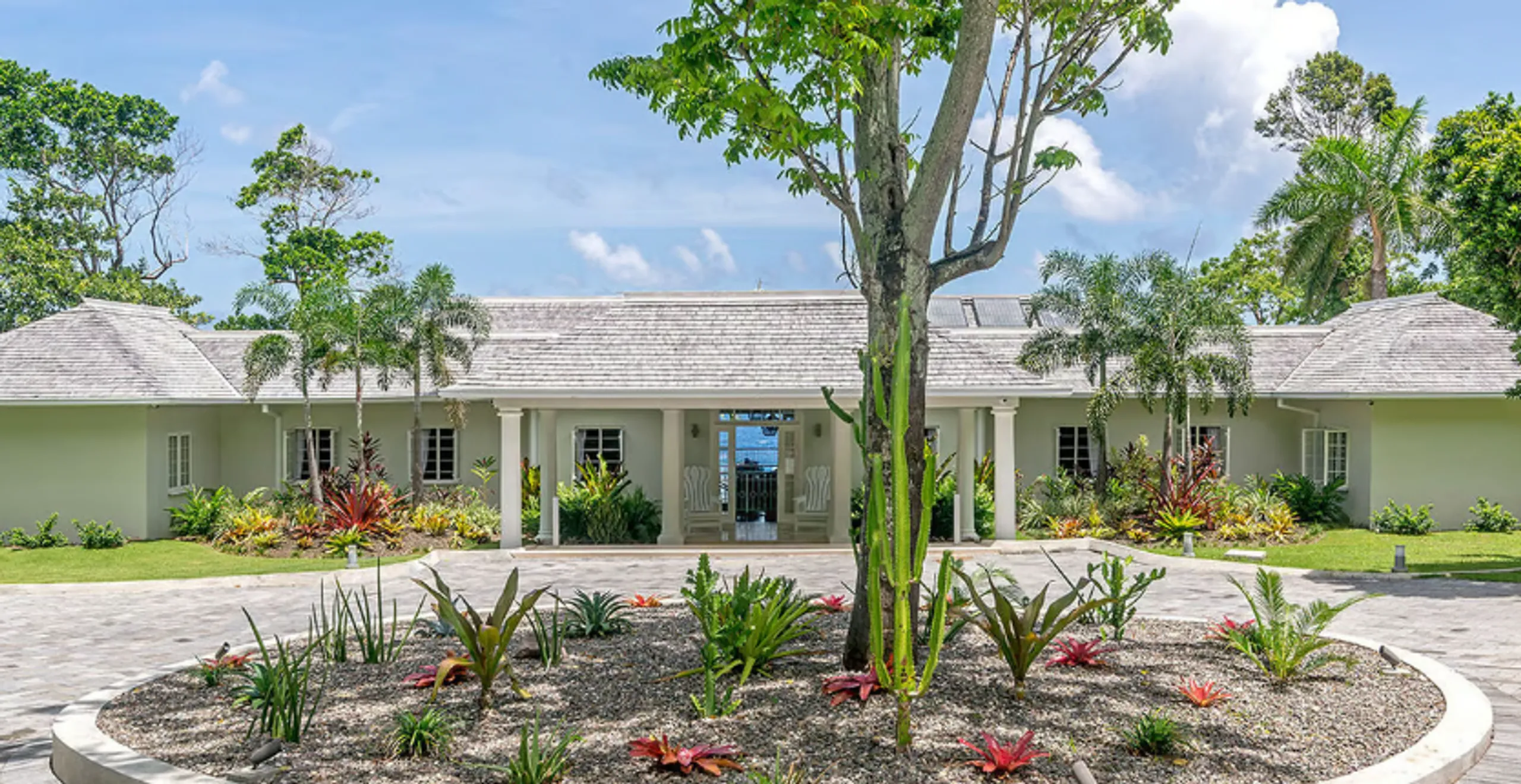 Unforgettable Panorama of Sea Front Luxury Villa with Private Cove & Infinity Pool in Ocho Rios