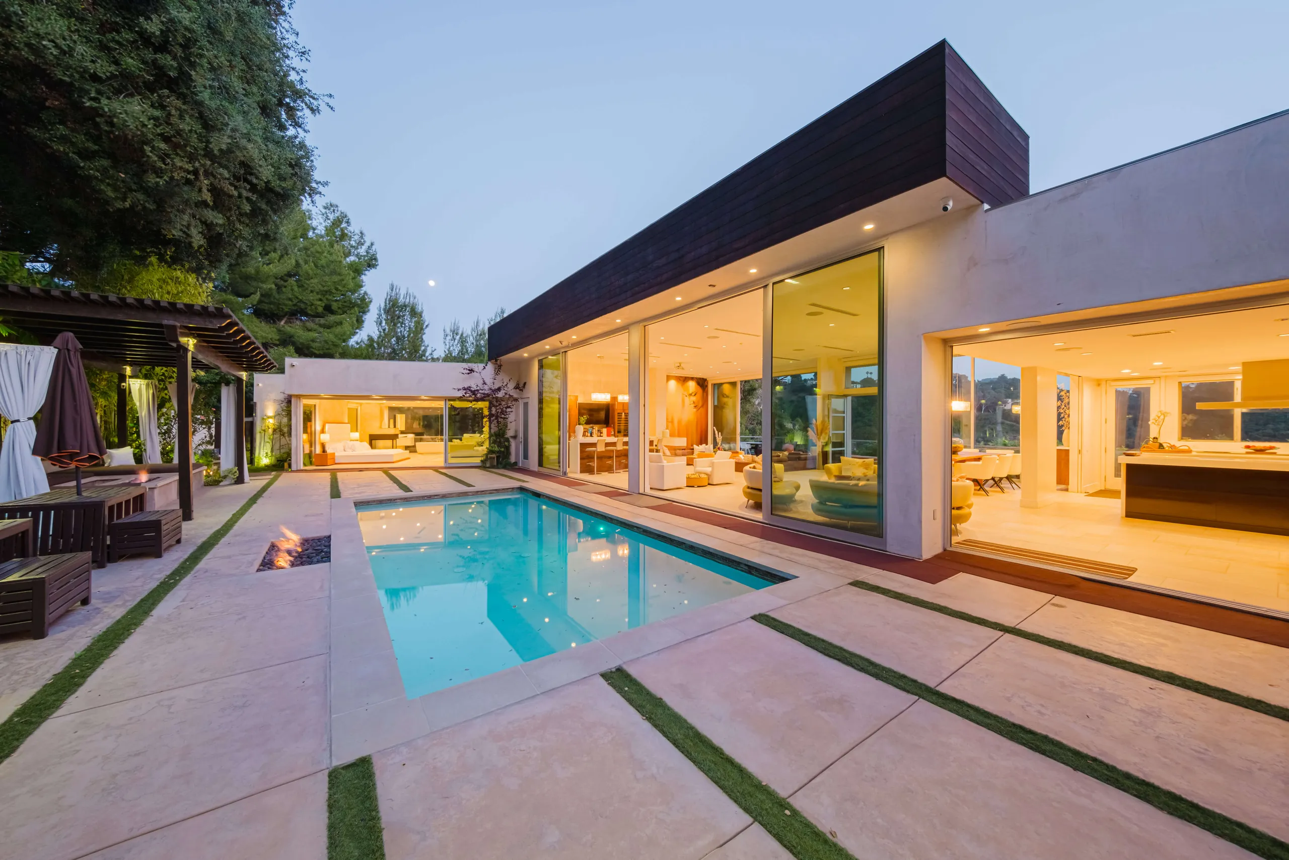 Captivating Zen Estate with Private Pool — photograph 9