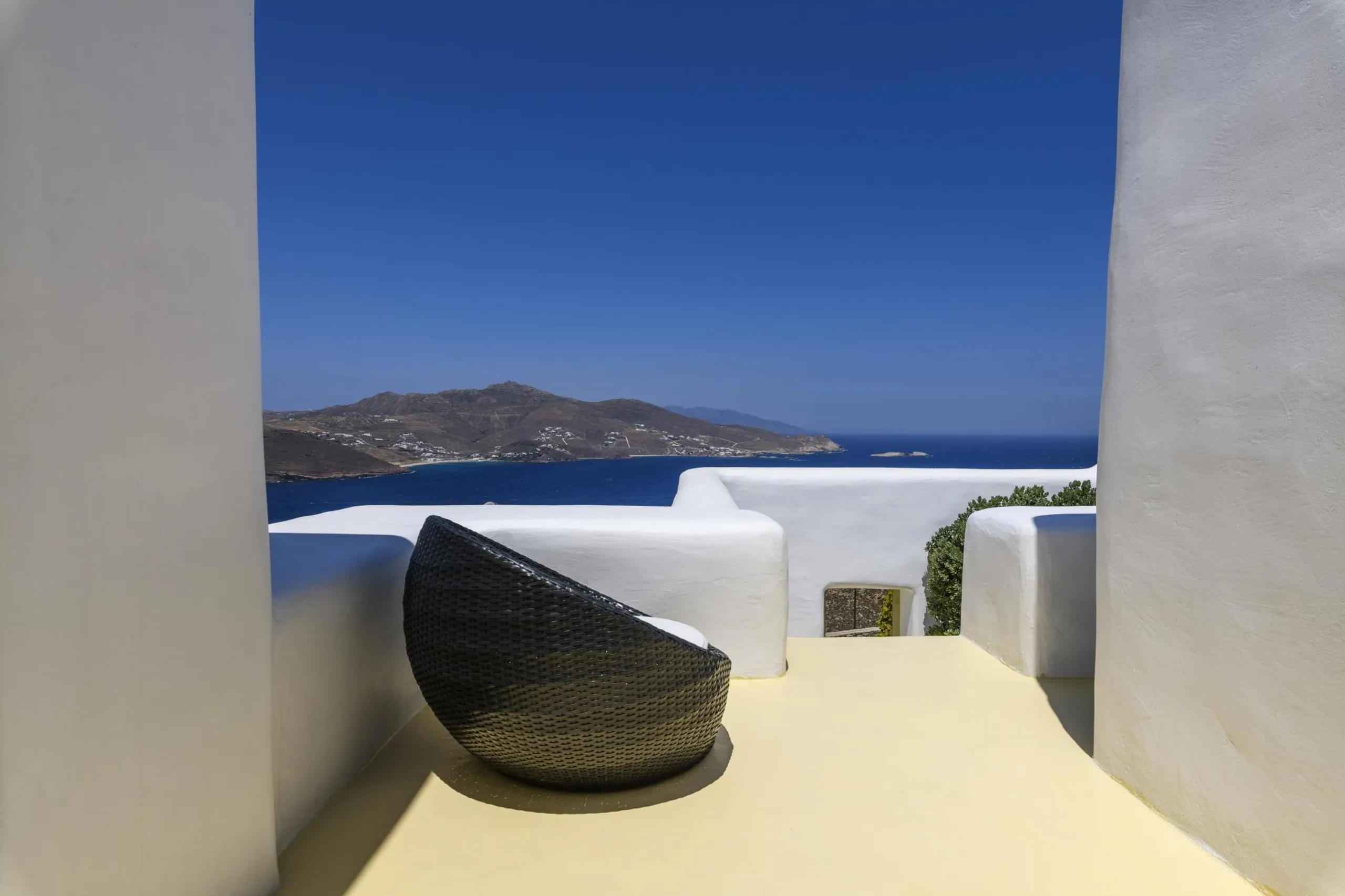 Beautiful Traditional Villa in Mykonos with Invigorating Pool — photograph 5