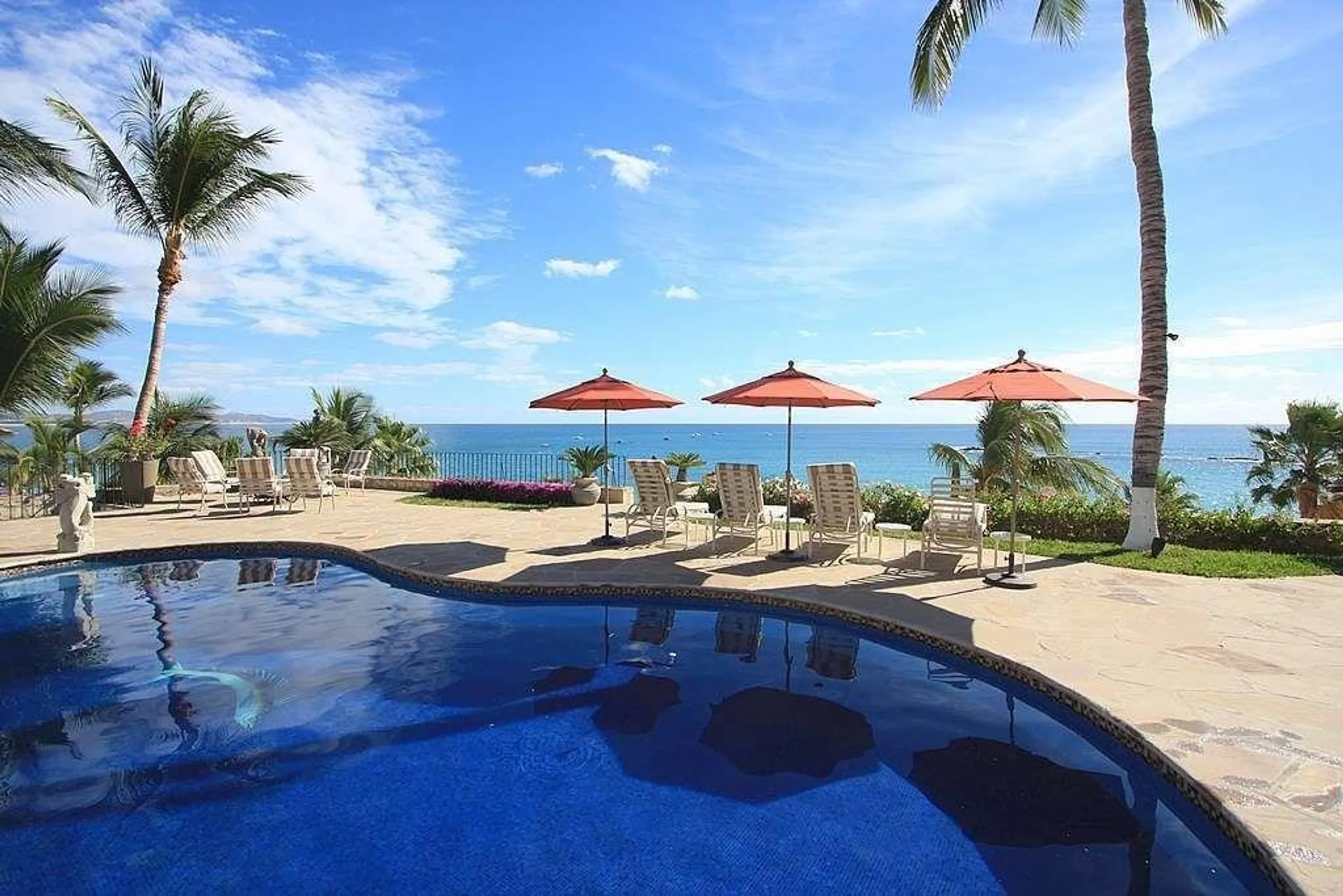 Classic Palmilla Beachfront Estate with Private Pool and Ocean Views, Palmilla Norte