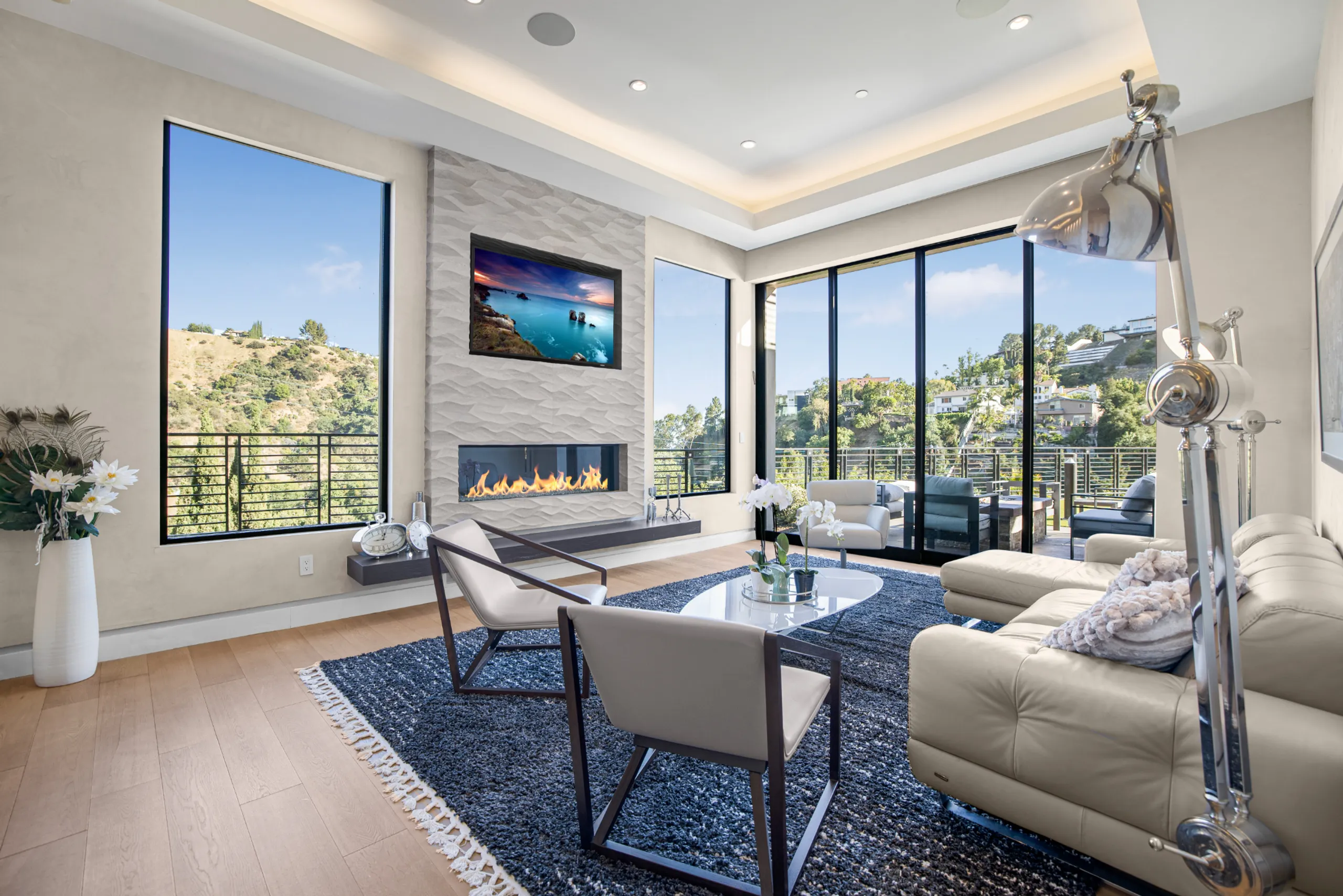 Exclusive Hill Side Estate With Private Pool — photograph 3