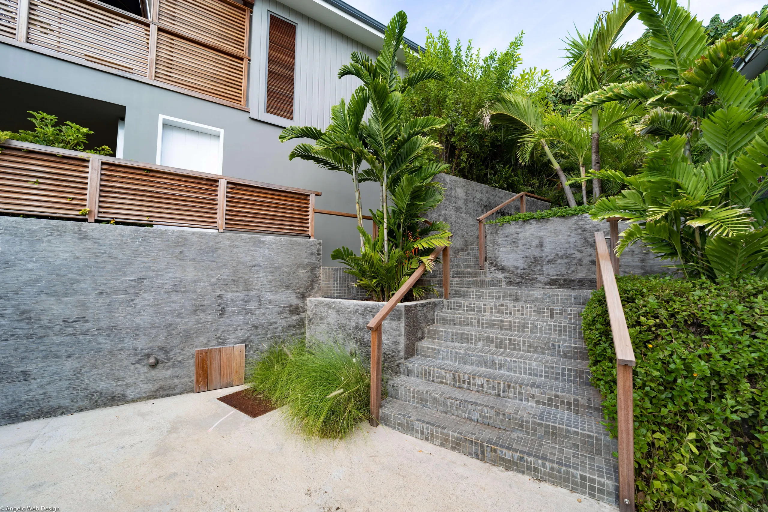 Sophisticated Comfort Villa with Private Infinity Pool and Breathtaking Ocean View — photograph 5