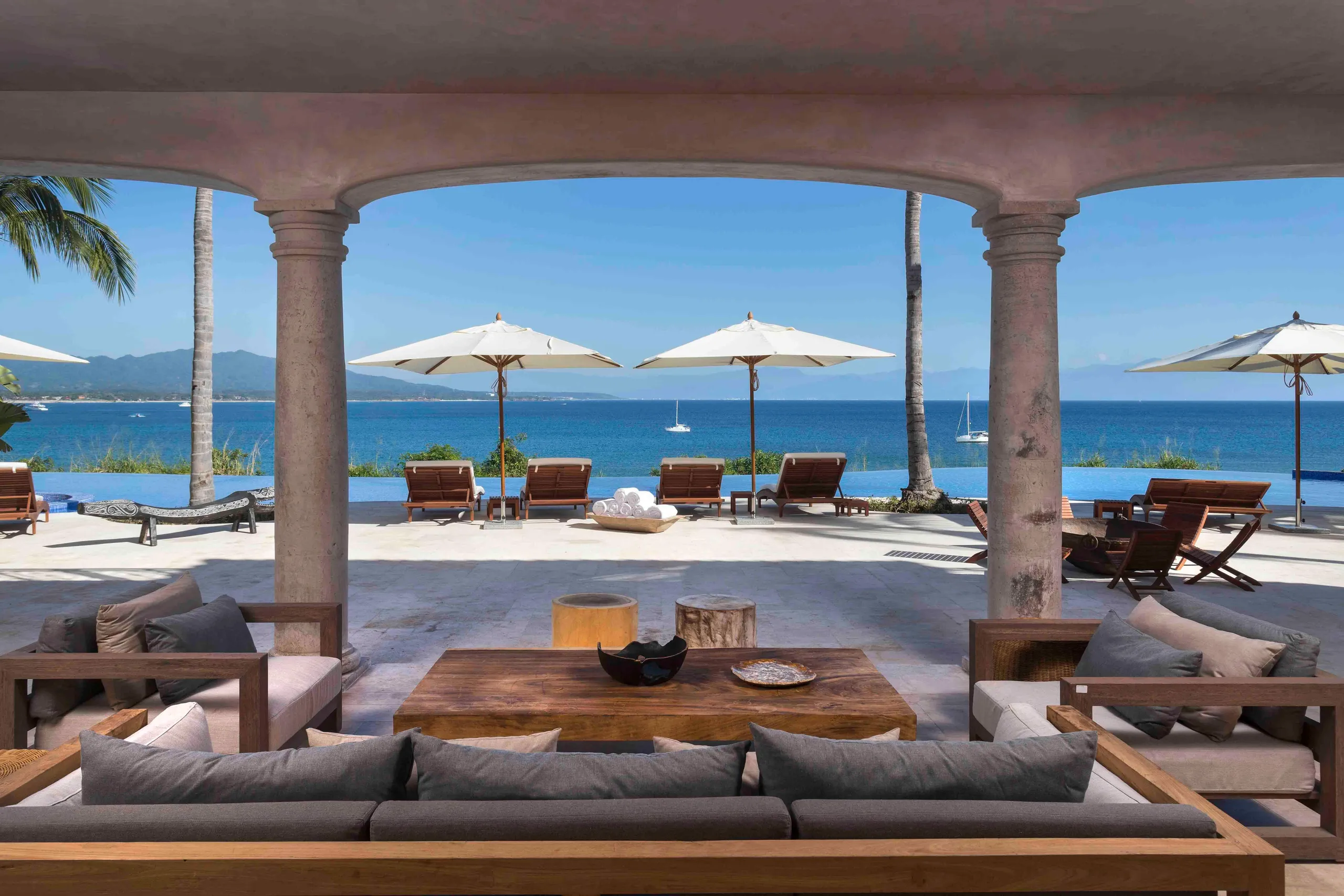 Magnificent Punta Mita Oceanfront Oasis with Private Pool and Ocean Views — photograph 6