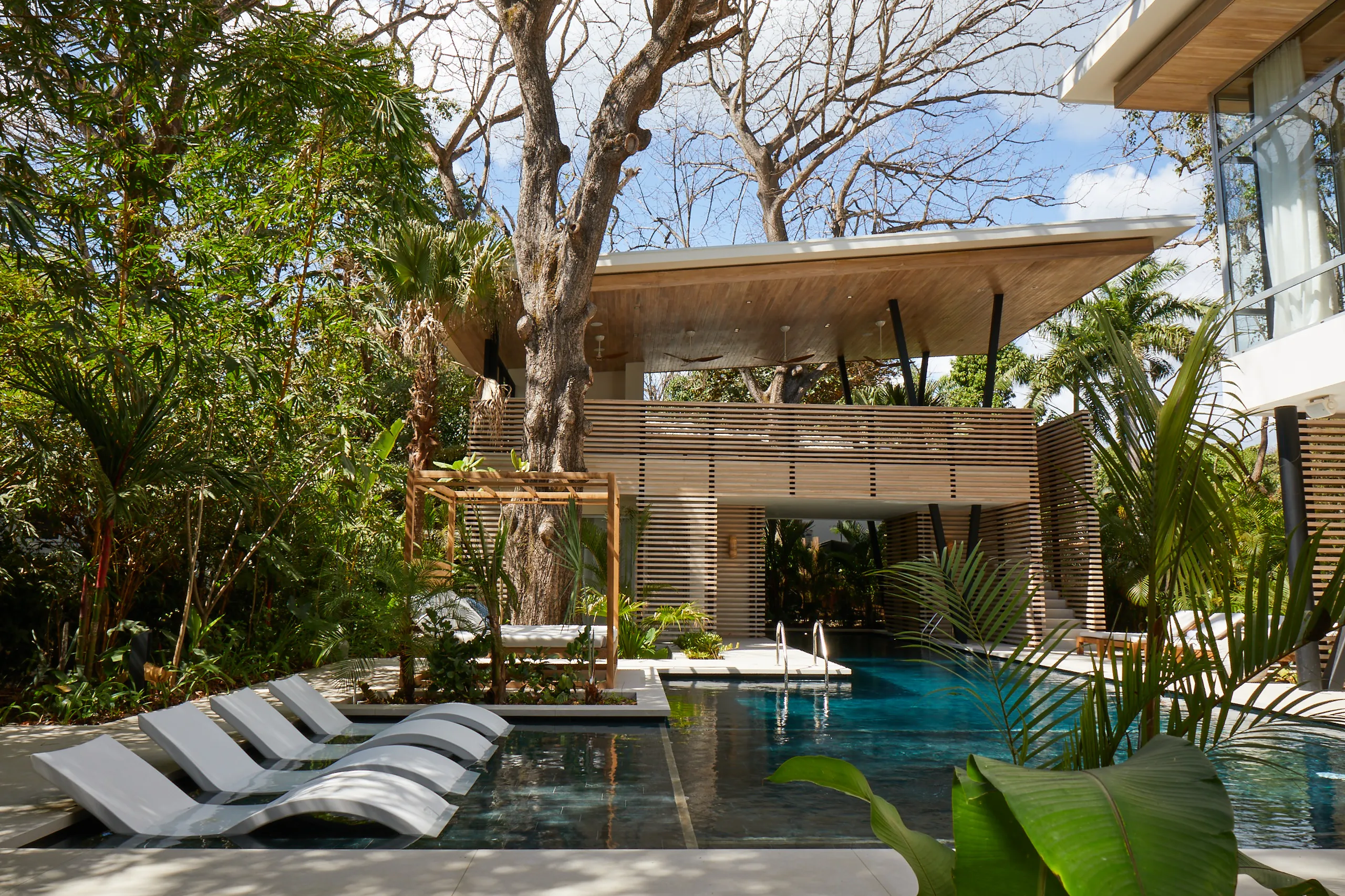 Charming Hermanas Villa with Beach Access, Nosara