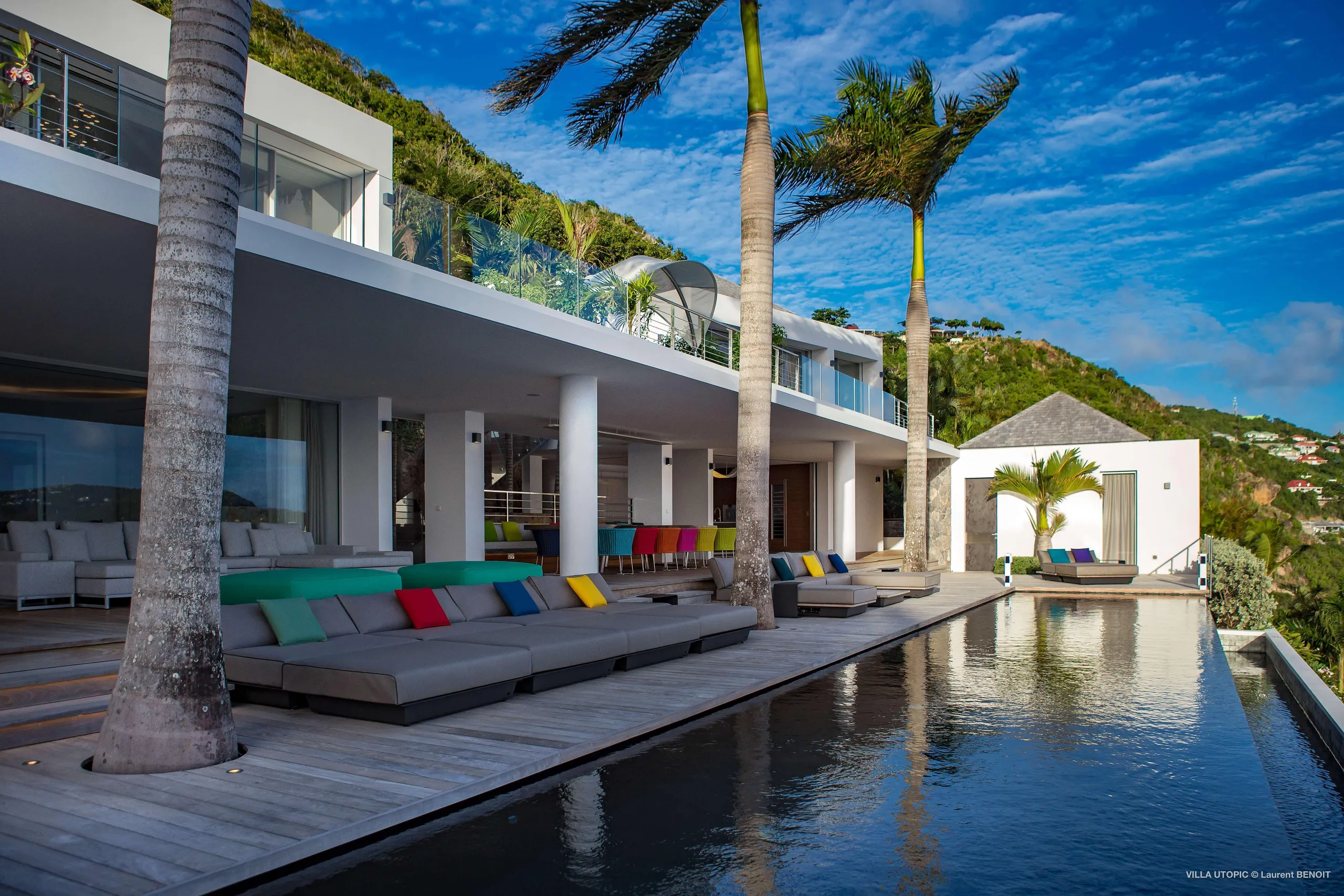 Elegant Luxe Estate with Infinity Pool and Captivating Views in Corossol — photograph 5