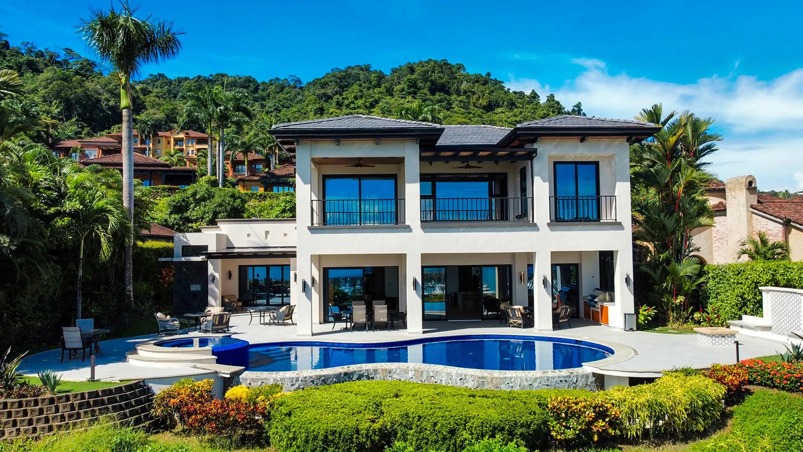 Stunning Los Sueños Villa with Private Infinity Pool, and Ocean Views, Los Suenos