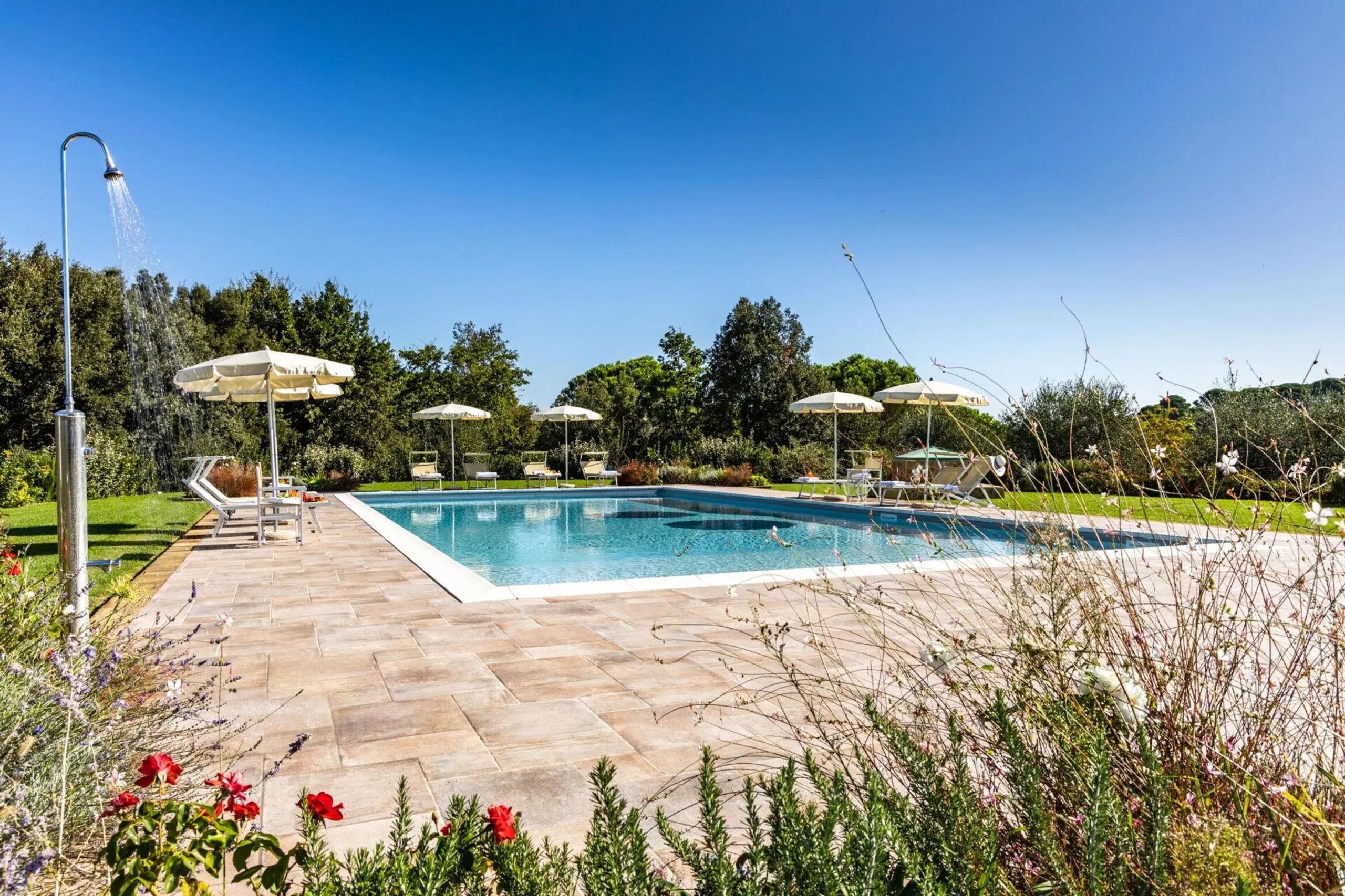 Elegant Legoli Villa with Private Pool in Pisa Hills — photograph 3