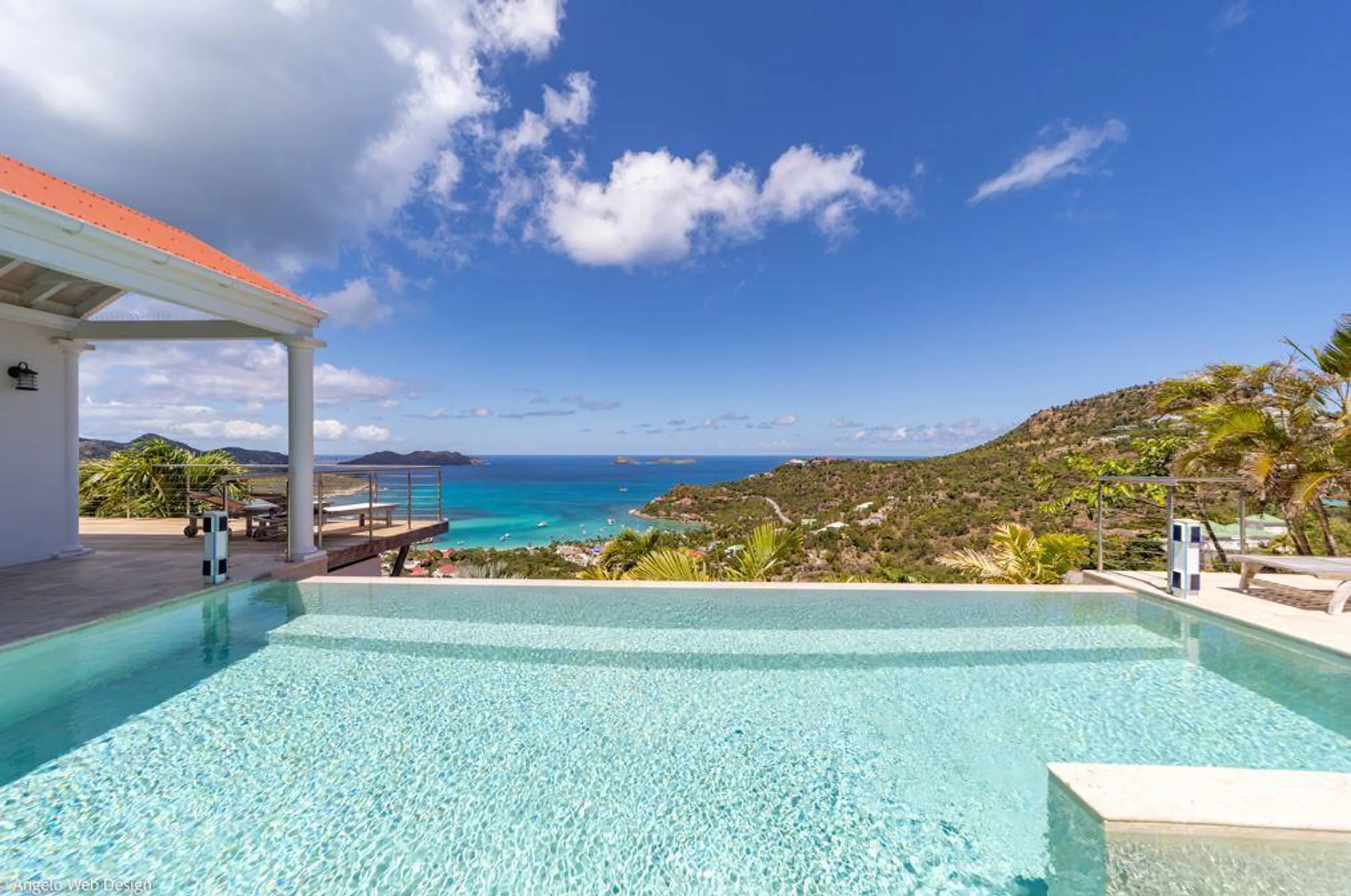 Serenity by the Sea: Charming Villa with Ocean View and Private Pool, St. Jean