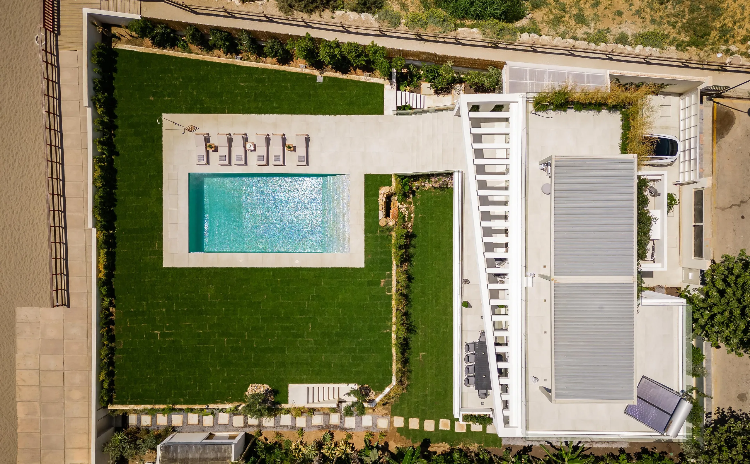 Serenity Beach Villa with Private Pool - A Luxurious Haven by Malaga and Marbella — photograph 3