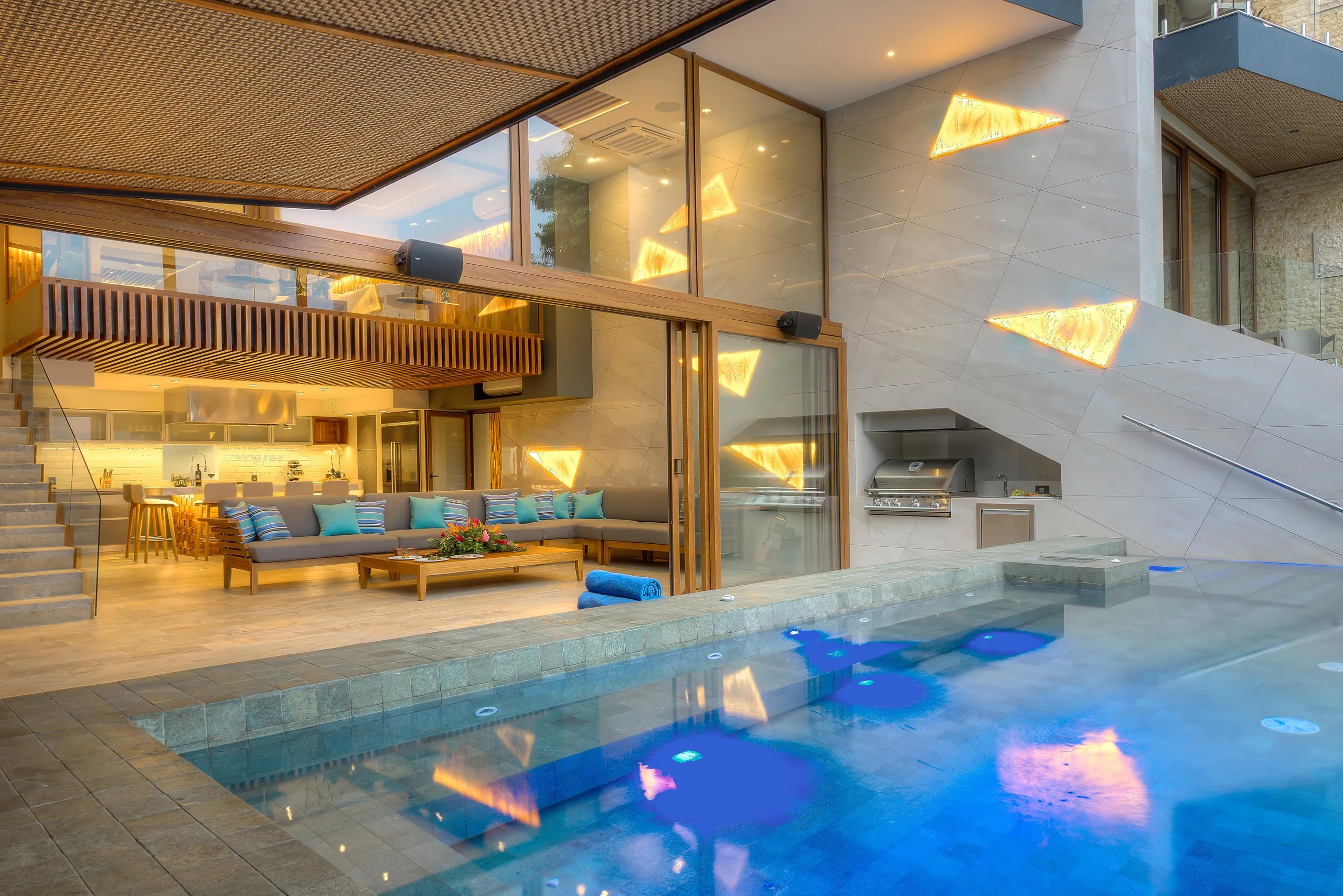 Spectacular Villas with Private Infinity Pool and 180-Degree Pacific Ocean View — photograph 6