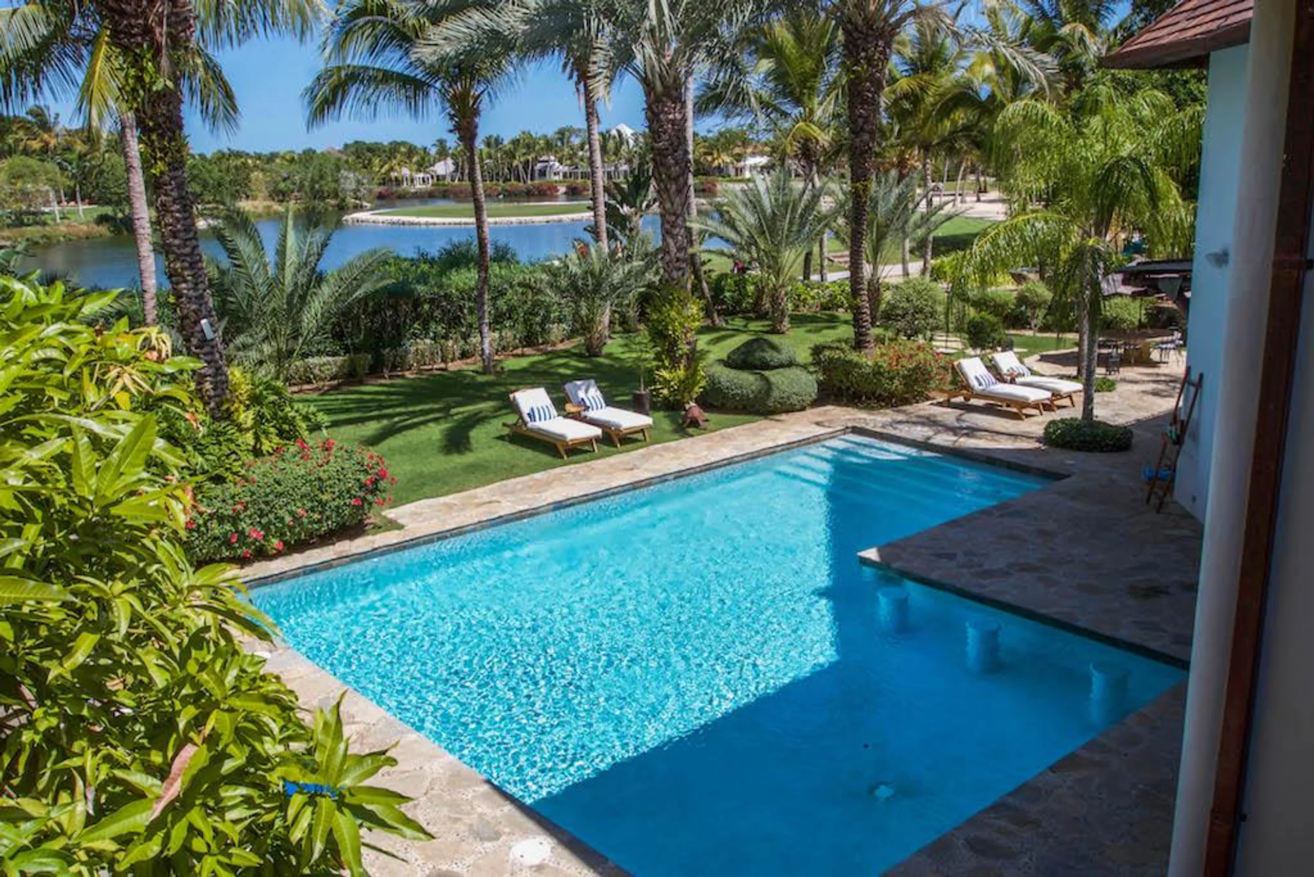 Magnificent Punta Cana Reteat with Private Pool and Jacuzzi, Punta Cana