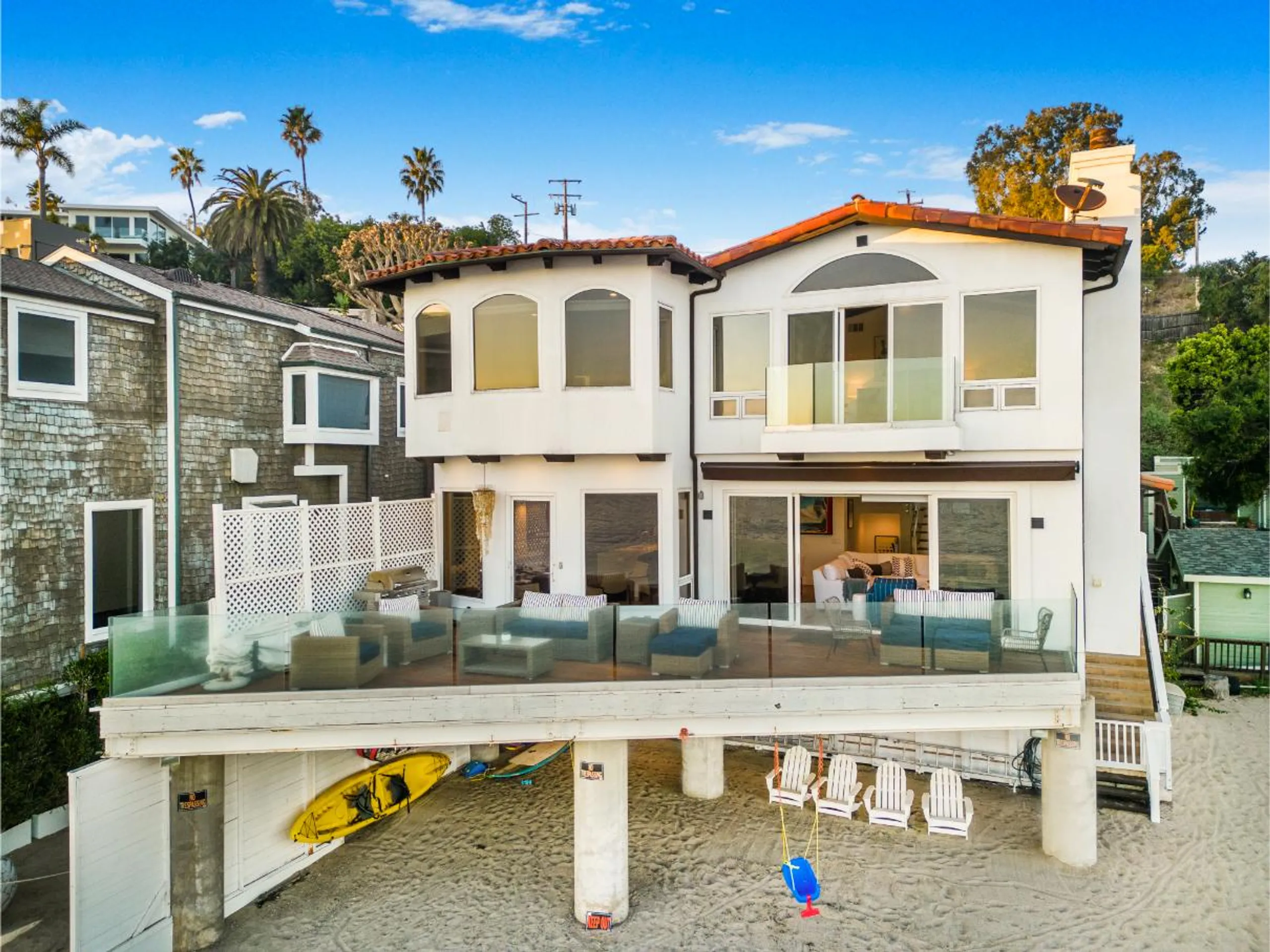 Breathtaking Malibu Villa with Walks to Beach — photograph 8
