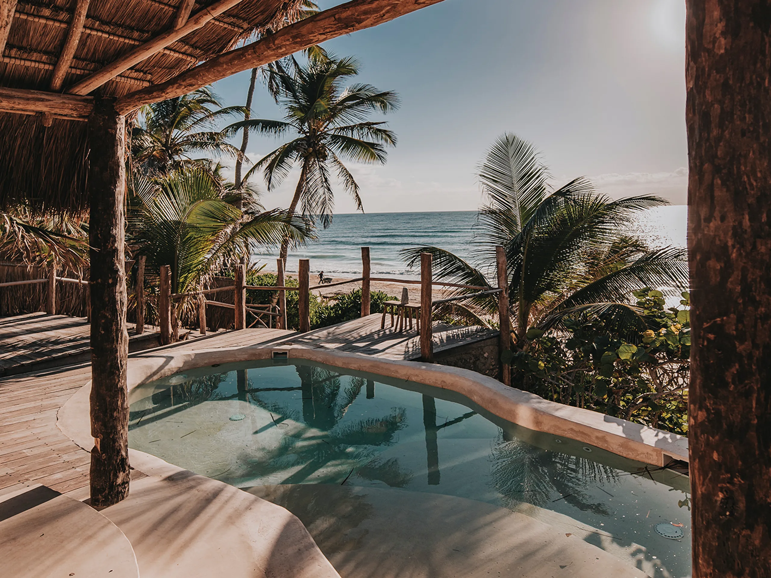Resplendent Seaview Villa with Walks to Beach, Tulum