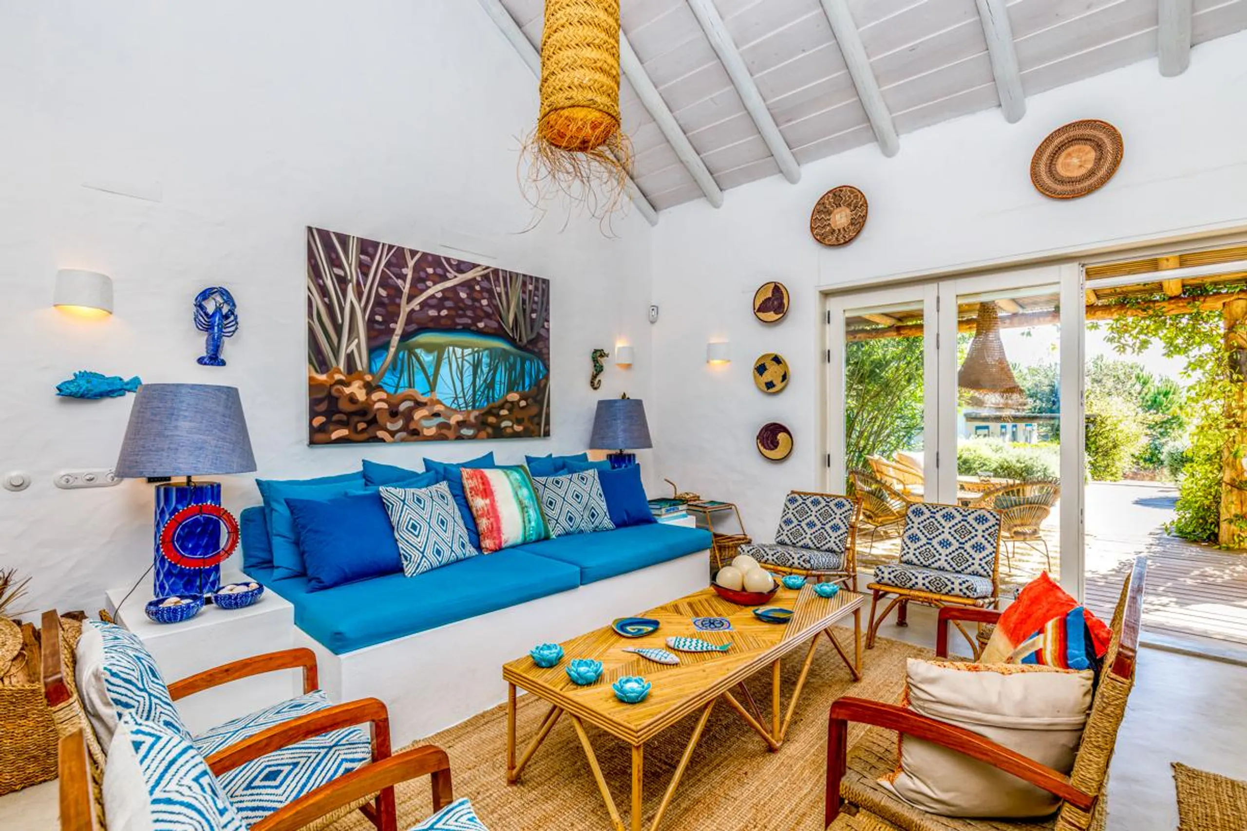 Deluxe Bohemian Villa with Pool and Private Terrace — photograph 4