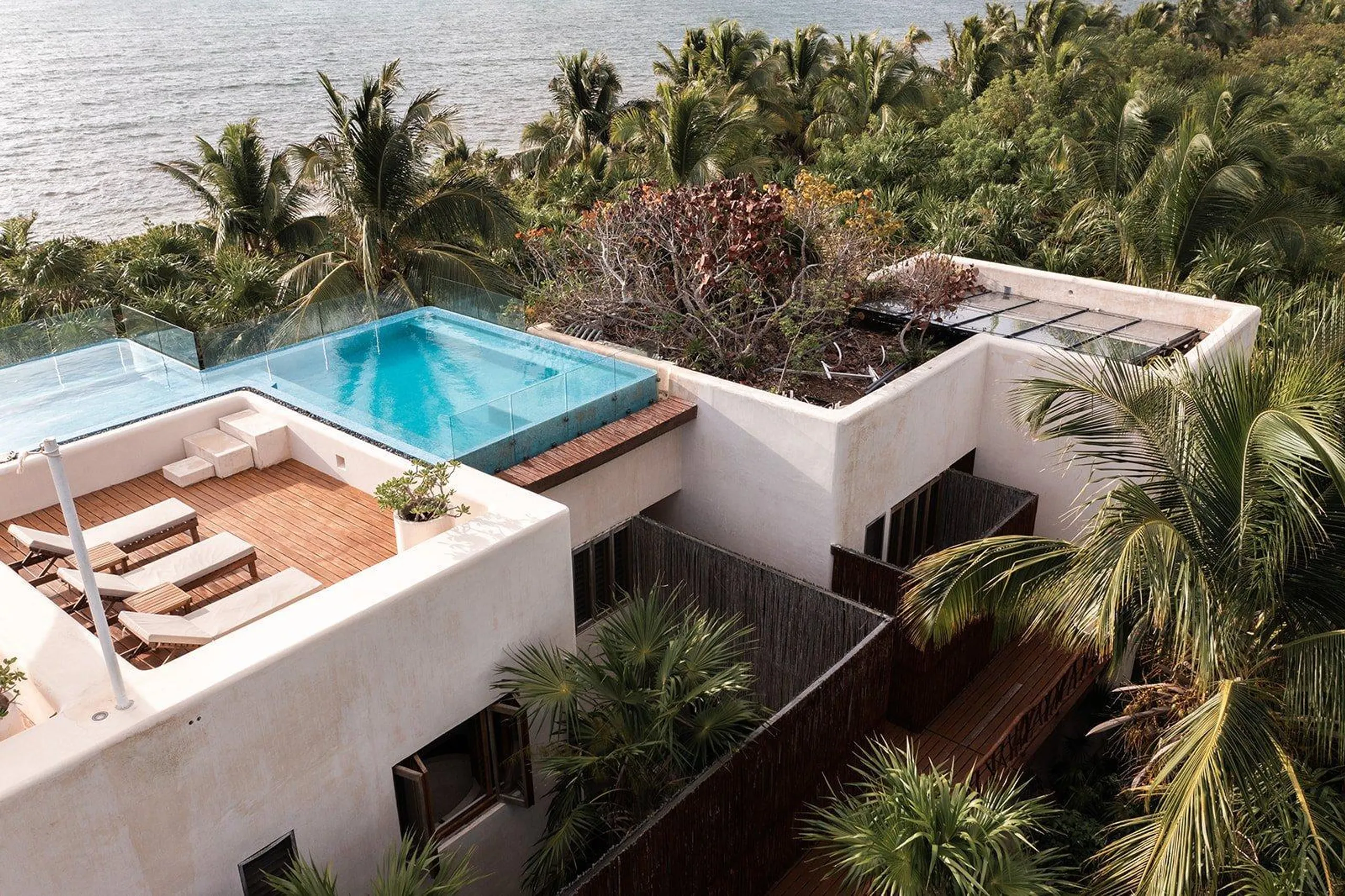Incredible Sian Ka'an Eco-Estate with Double-Infinity Pools — photograph 3