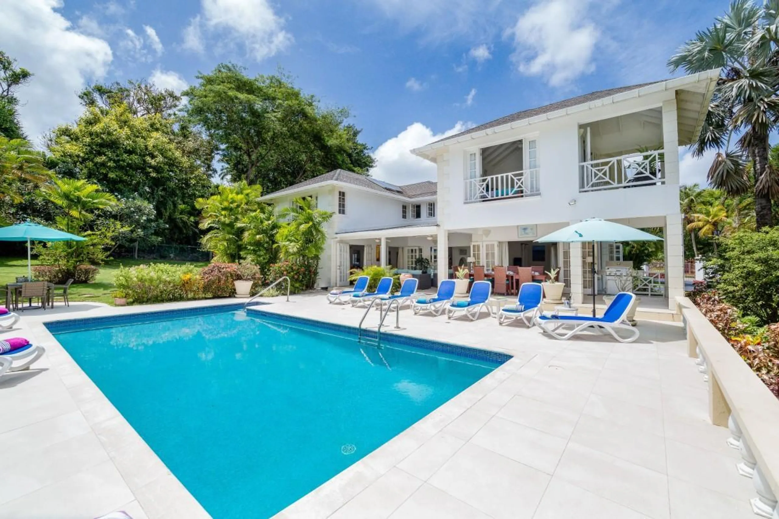 Classical Barbados Beach Villa with Private Pool and Beach Club Access — photograph 2