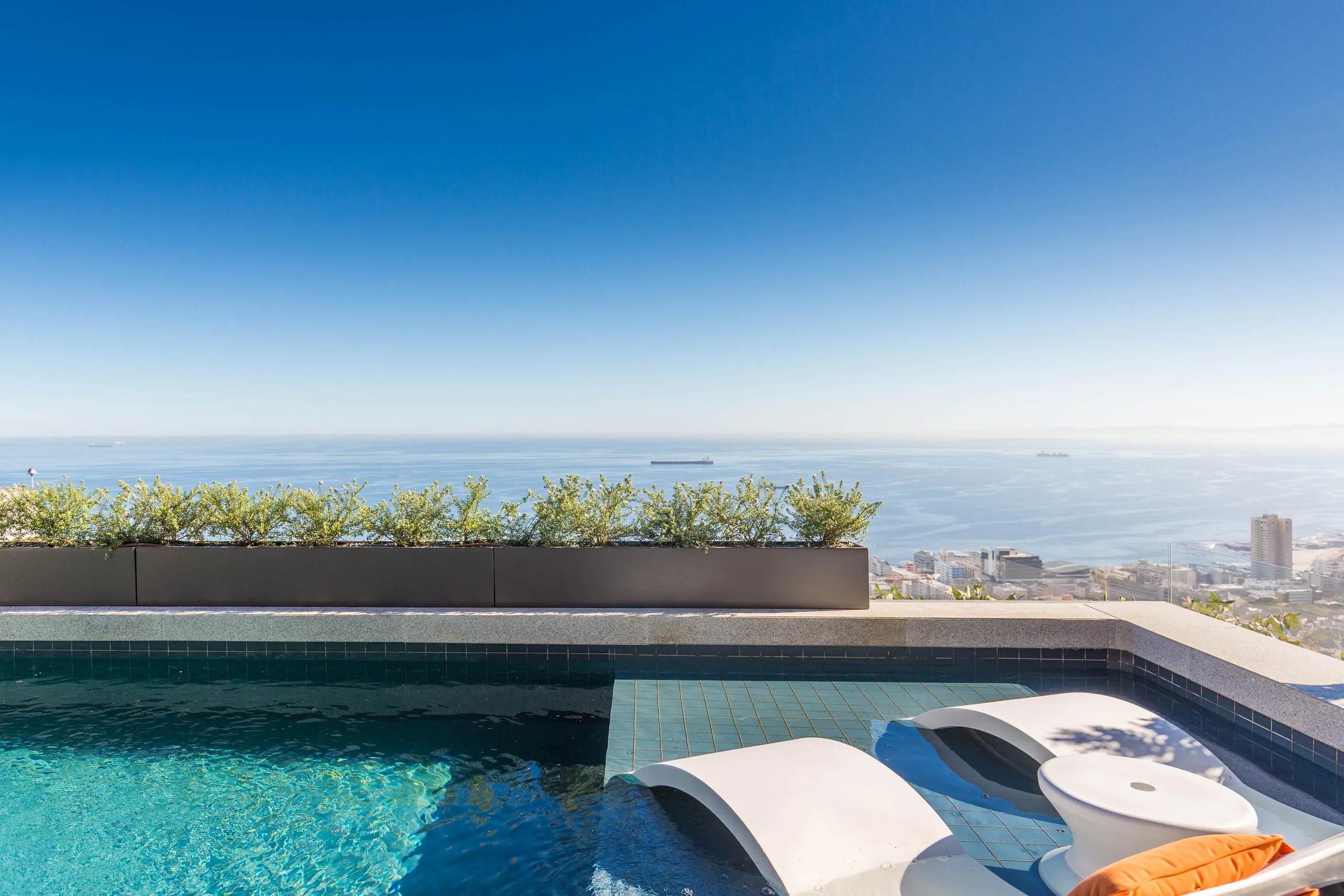 Ultra Modern Villa with Private Pool and Panoramic Ocean Views — photograph 7