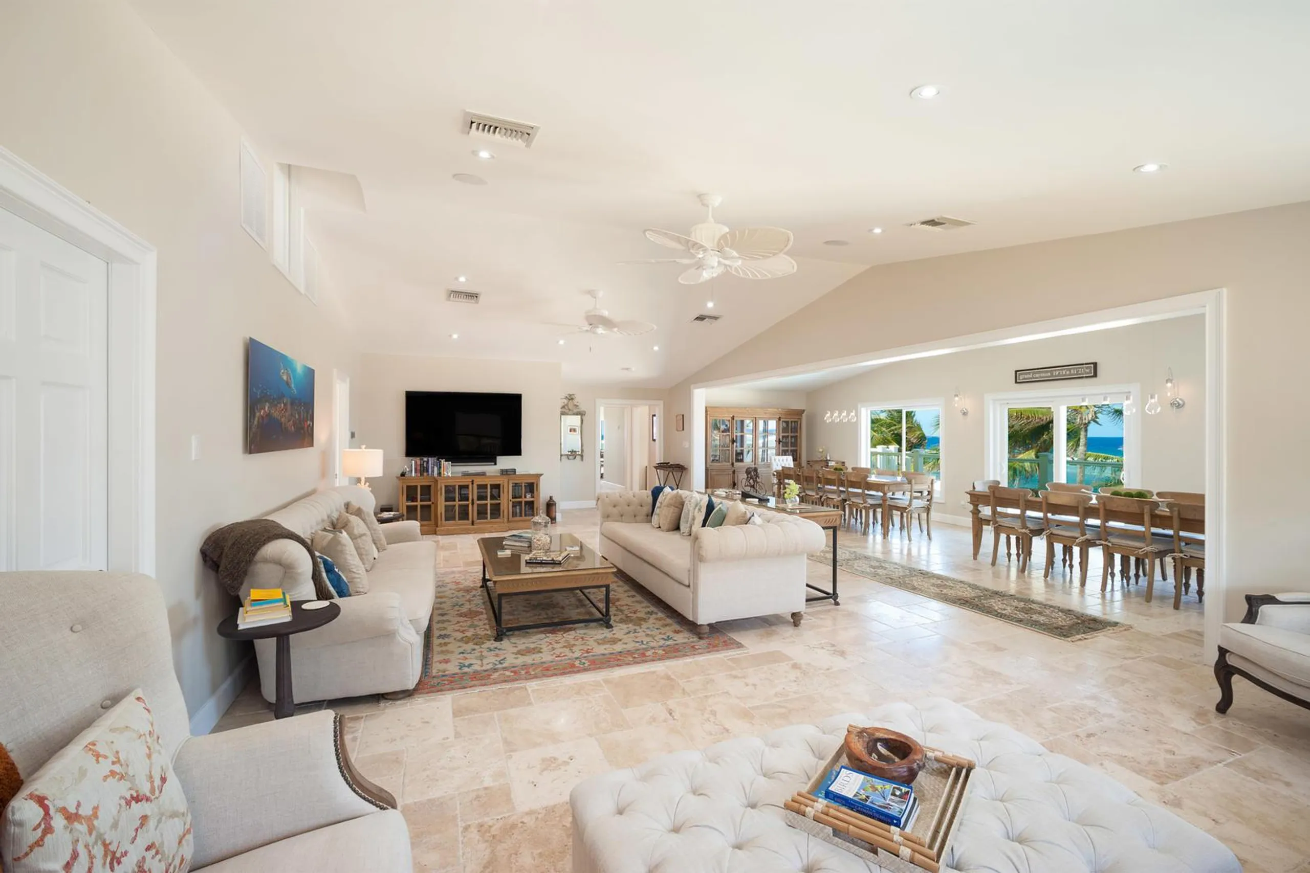 Grand Cayman Reef Villa with Private Pool and Ocean Views — photograph 12