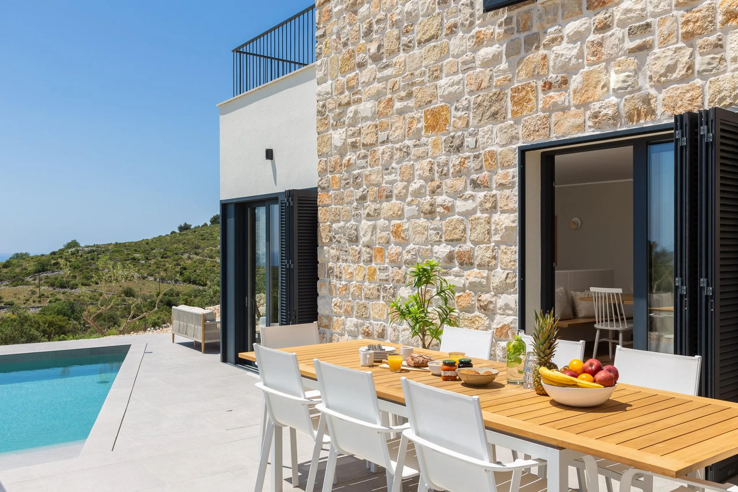Spectacular Villa with Pool and Stunning views of the Nearby Rogoznica Archipelago — photograph 8