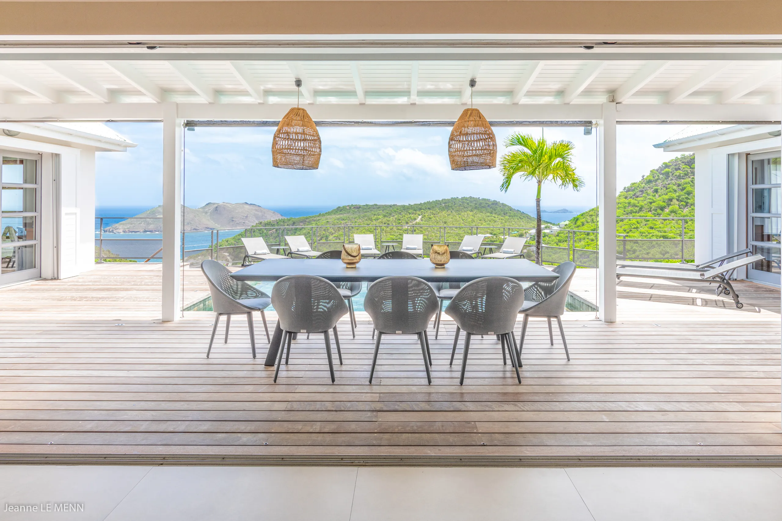 Elegant Flamands Villa with Infinity Heated Pool & Ocean Views — photograph 10
