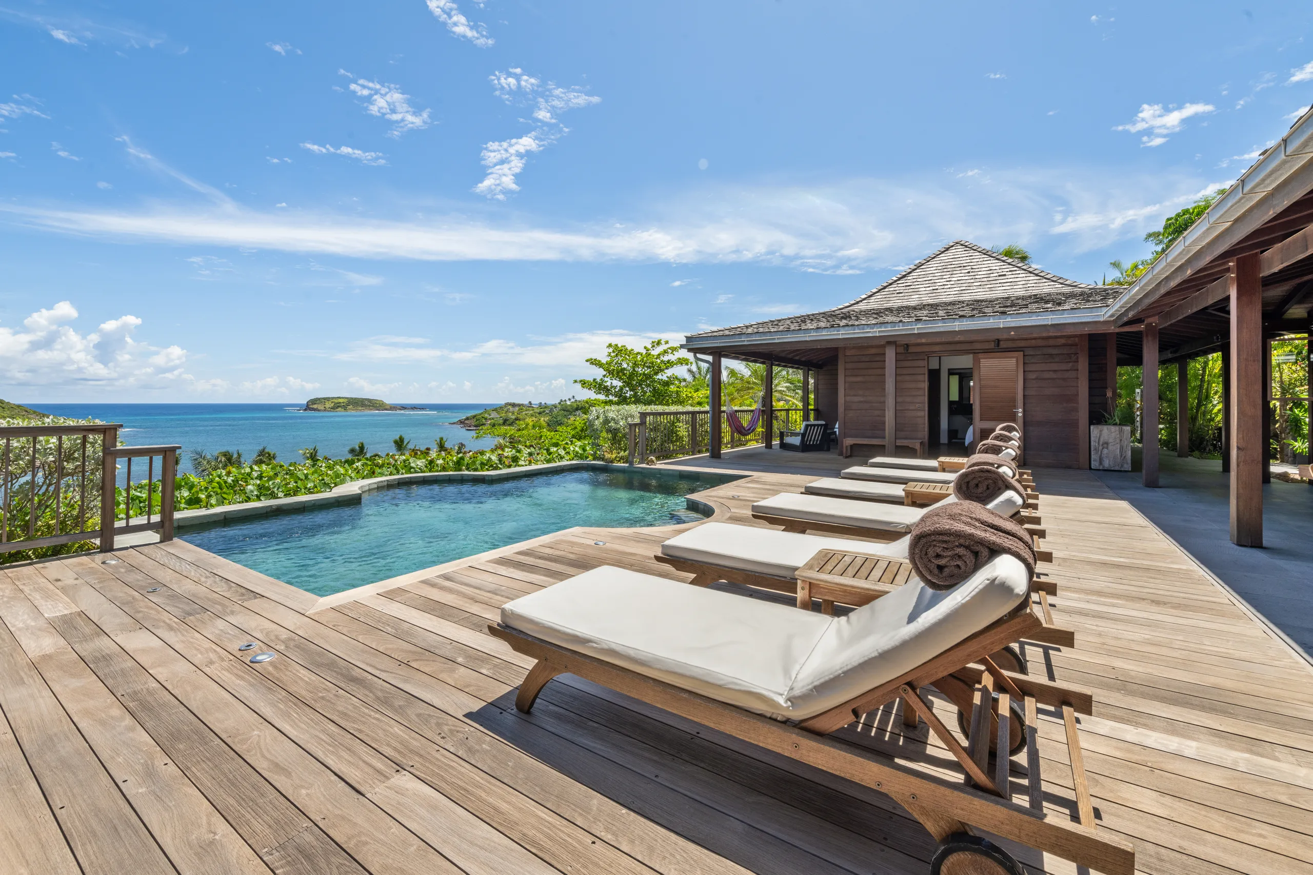 Classic St. Barth Style Villa with Heated Pool & Bay Views — photograph 3