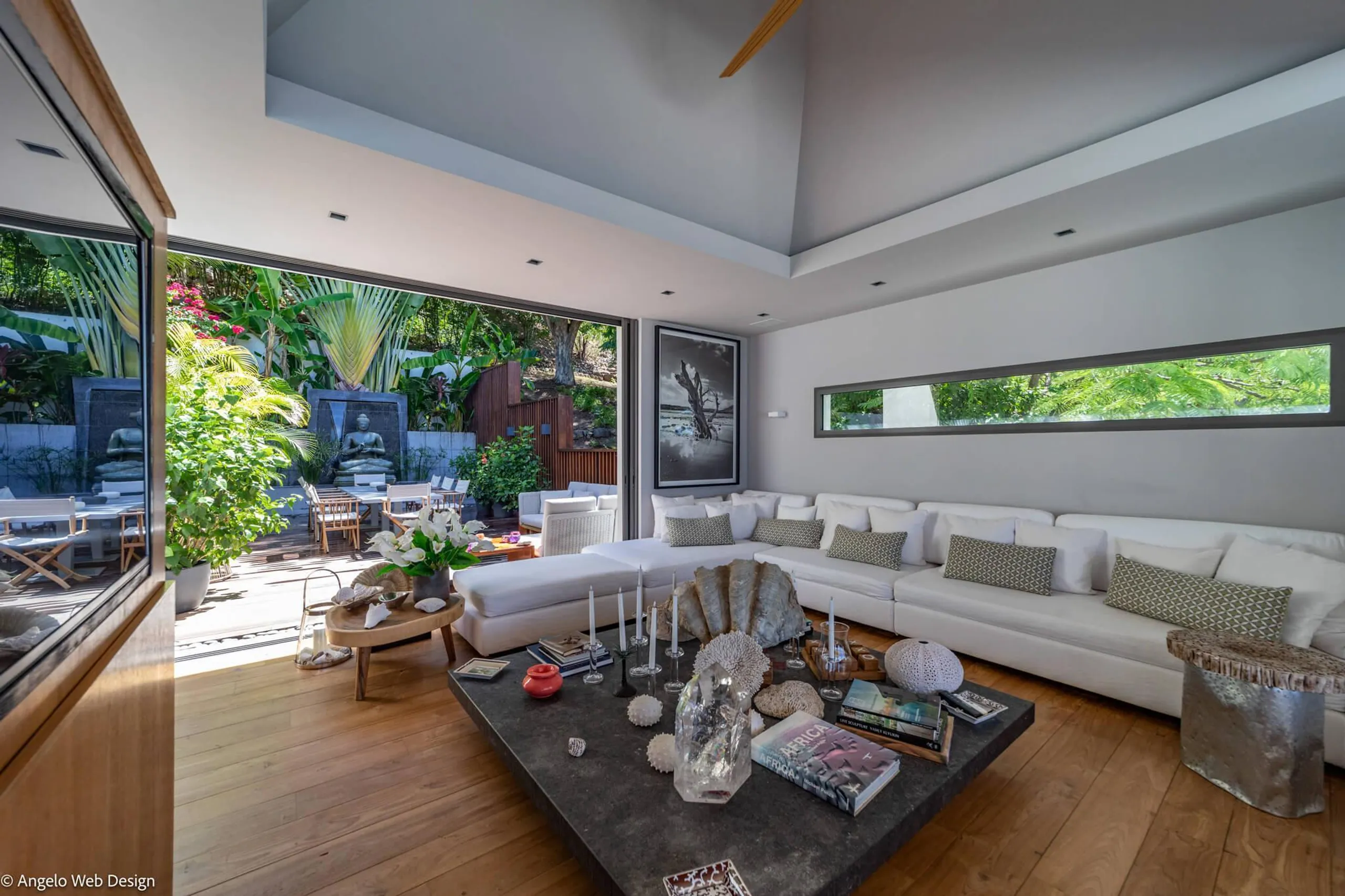 Elegant Seaview Villa with Infinity Pool, Views and Private Zen Garden — photograph 8