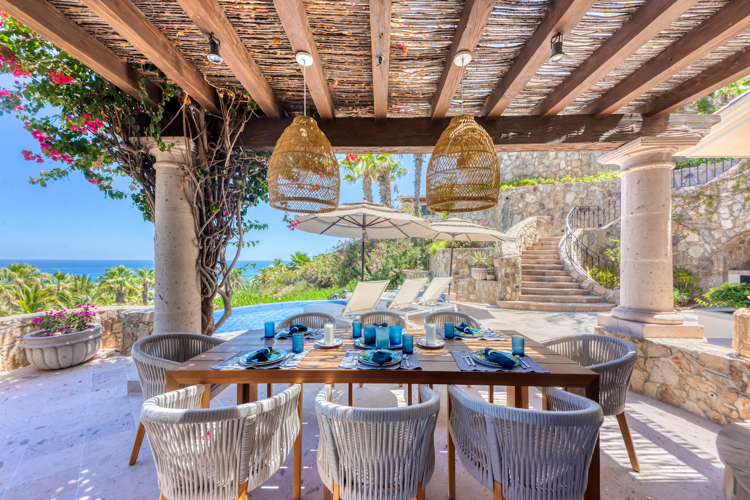 Exquisite Newly Renovated Villa with Private Pool, Top-Tier Amenities, and Sea of Cortez Views — photograph 3