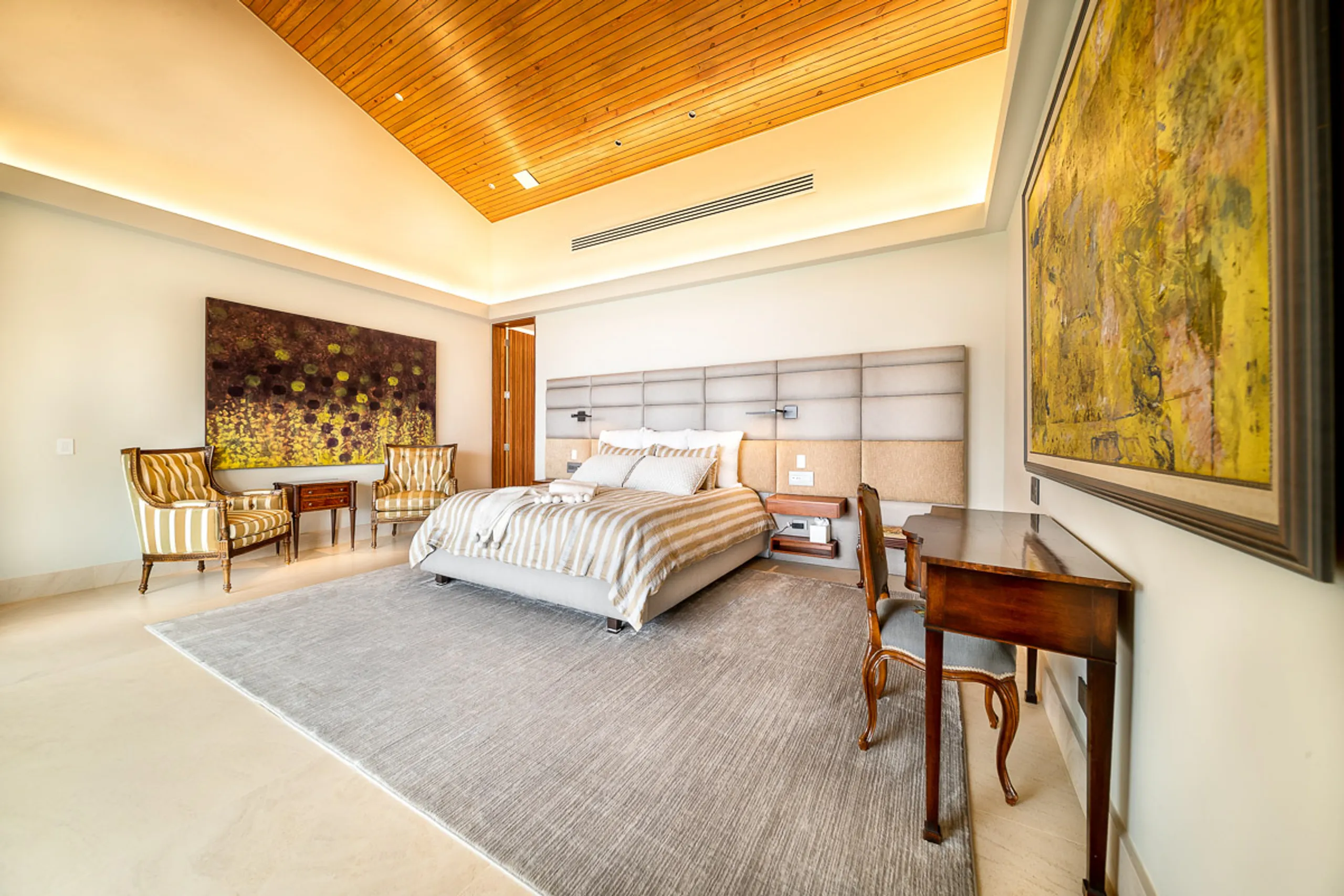 Gorgeous Oceanfront Villa with Private Pool and Stunning Views — photograph 10