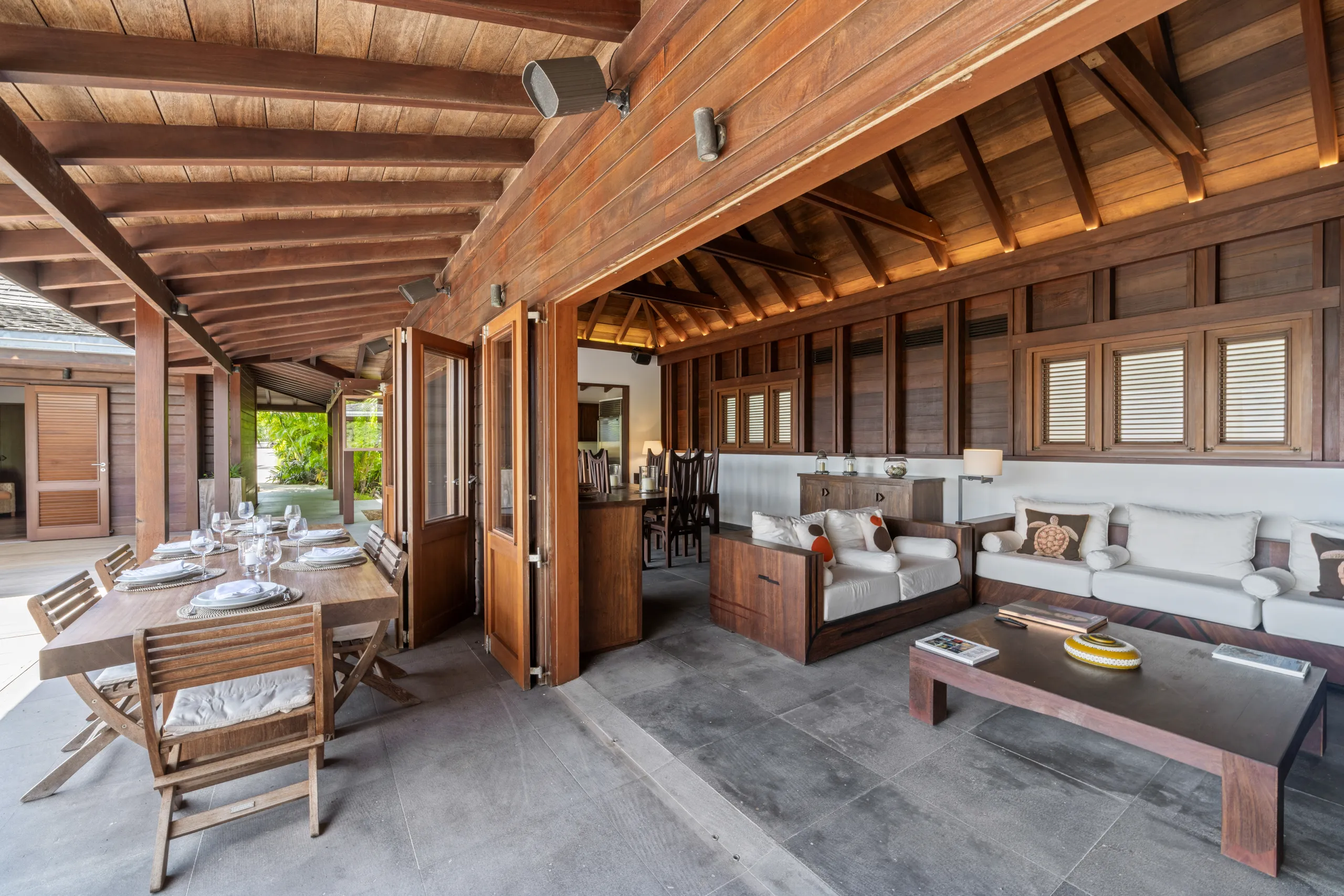 Classic St. Barth Style Villa with Heated Pool & Bay Views — photograph 8