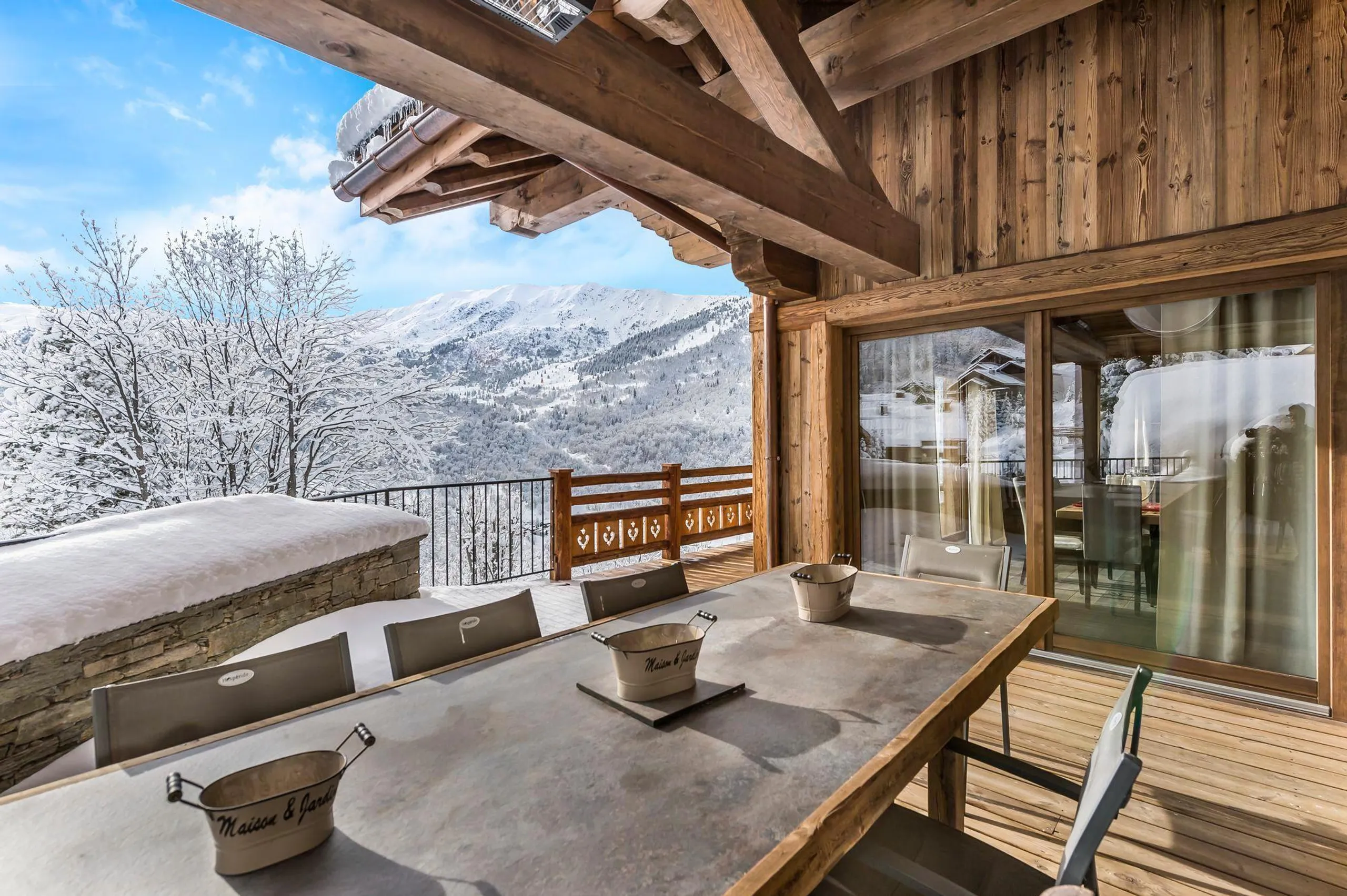 Splendid Six-Bedroom Chalet with Private Hammam — photograph 3