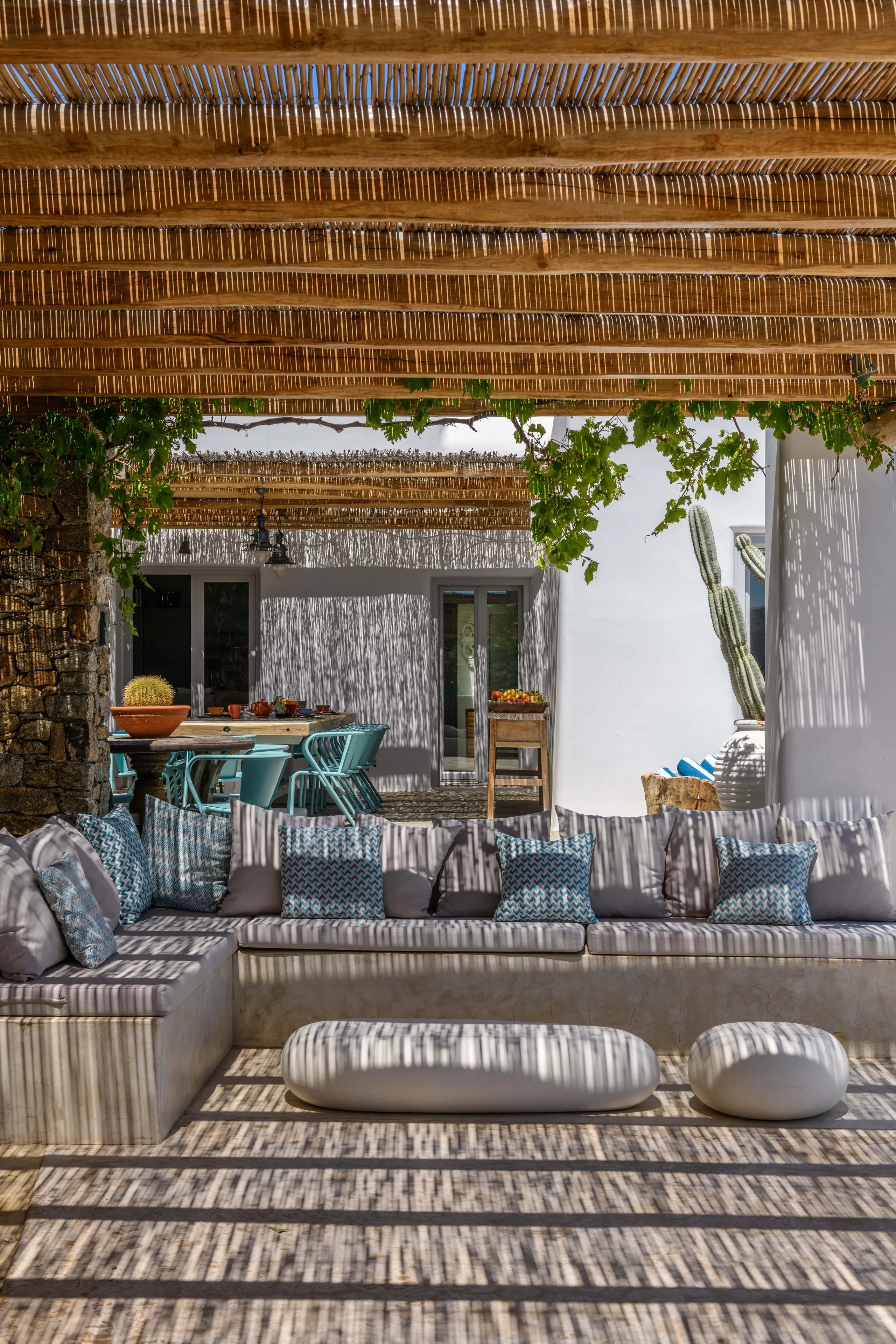 Immaculate Mykonos Villa with Designer Touches, Private Pool, Padel Court, and Panoramic Mediterranean Views — photograph 11