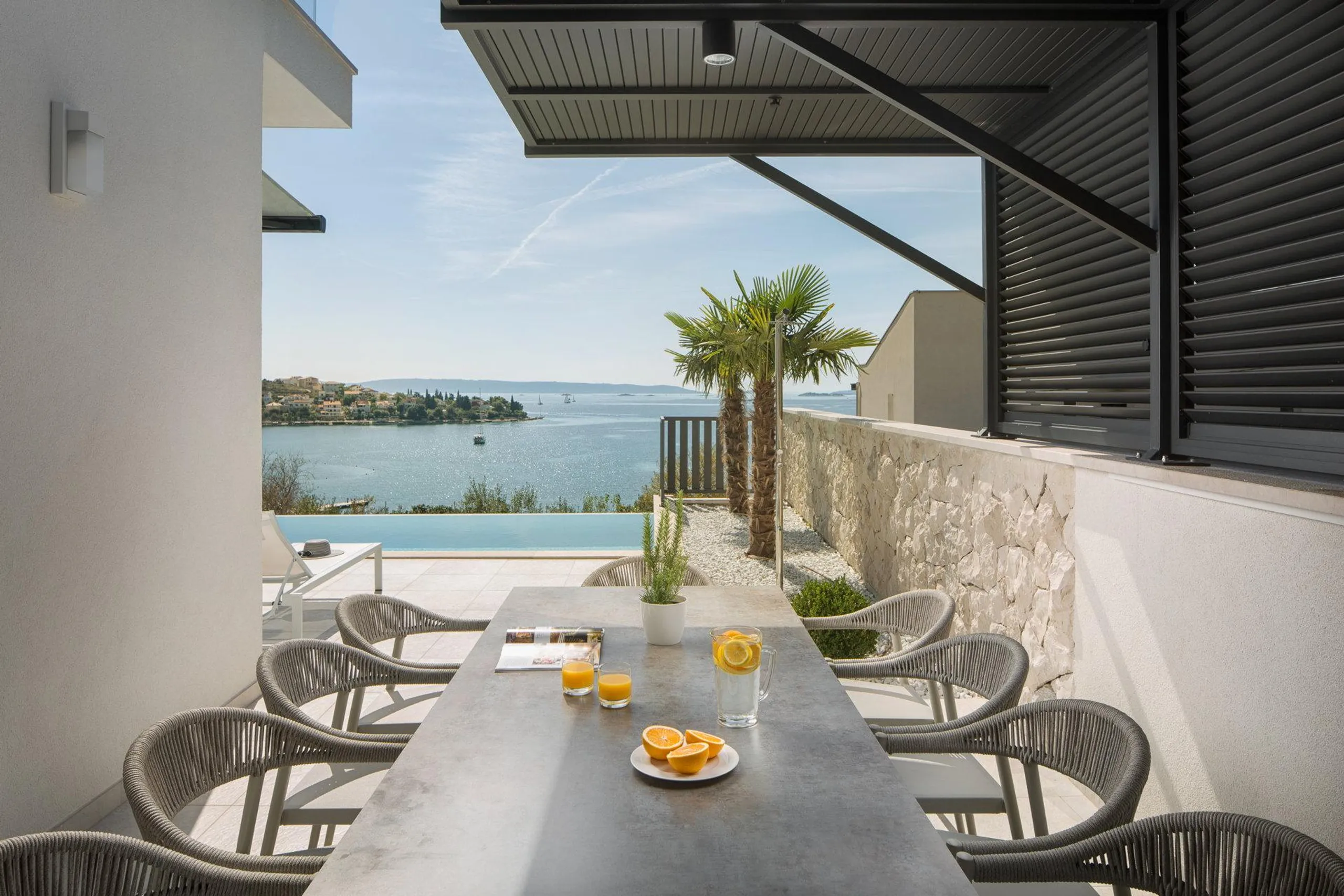 Gleaming White Villa with Private Pool and Sea Views — photograph 8