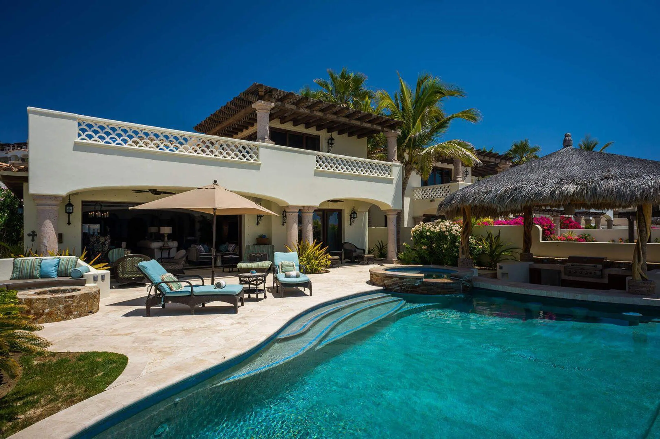 Beachfront Elegance Luxury Villa in Los Cabos — photograph 11