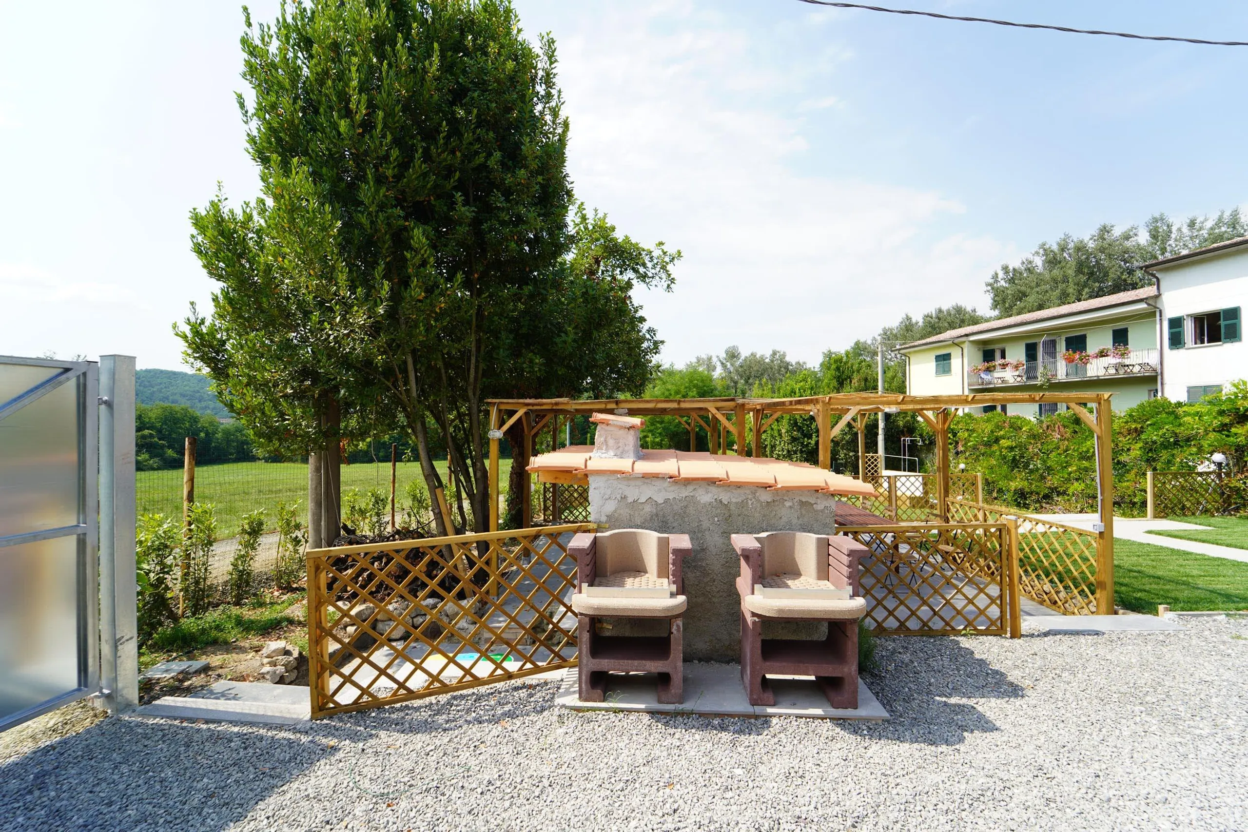 Cozy Country Villa with Scenic Views — photograph 4