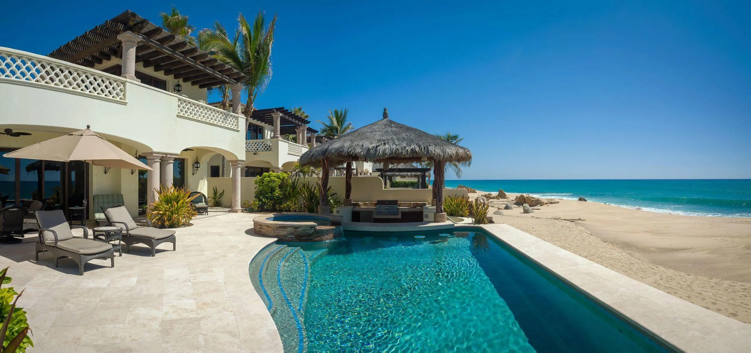 Beachfront Elegance Luxury Villa in Los Cabos, East Cape