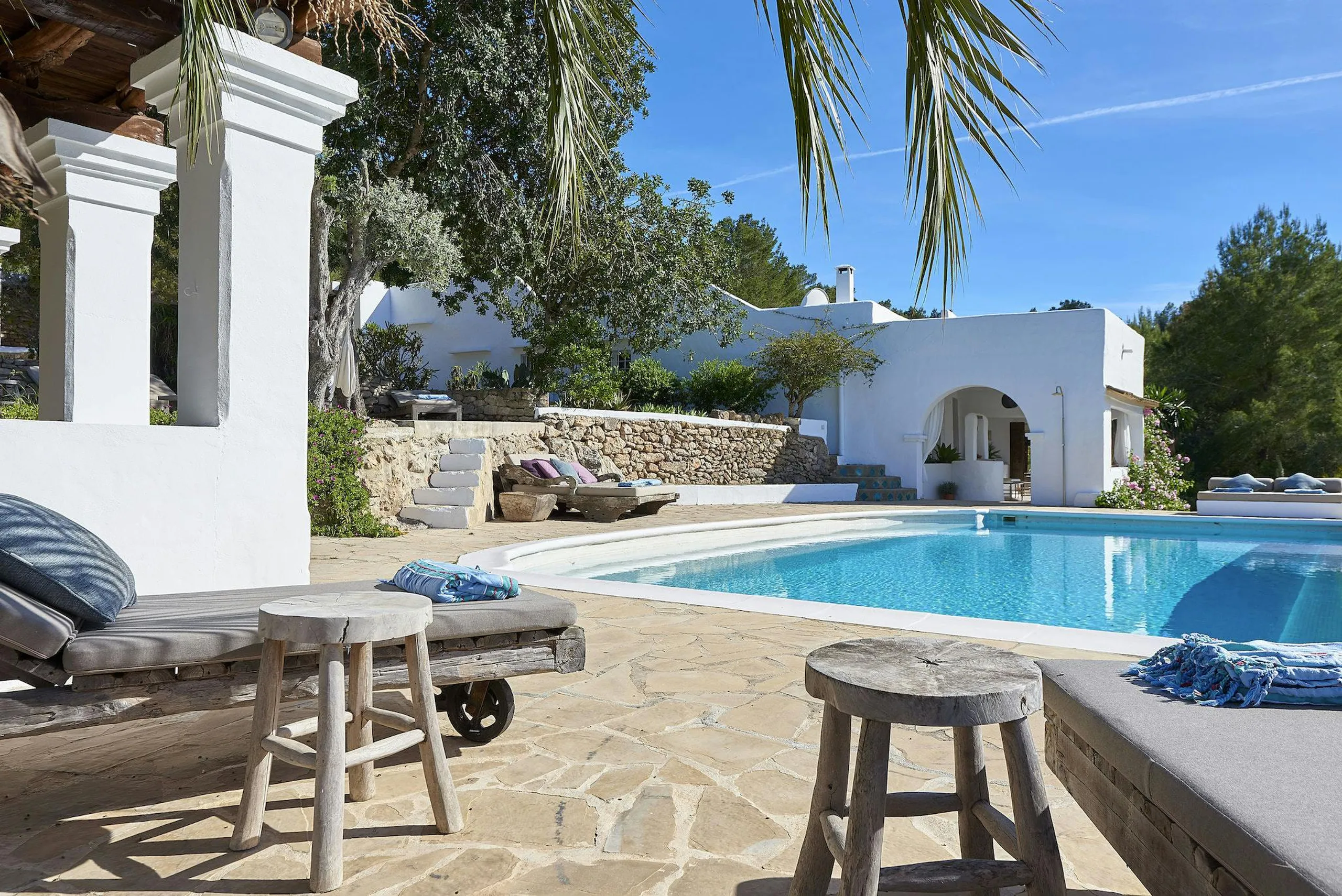 Alluring Oceanview Villa in Ibiza with Private Pool and Plunge Pool — photograph 5