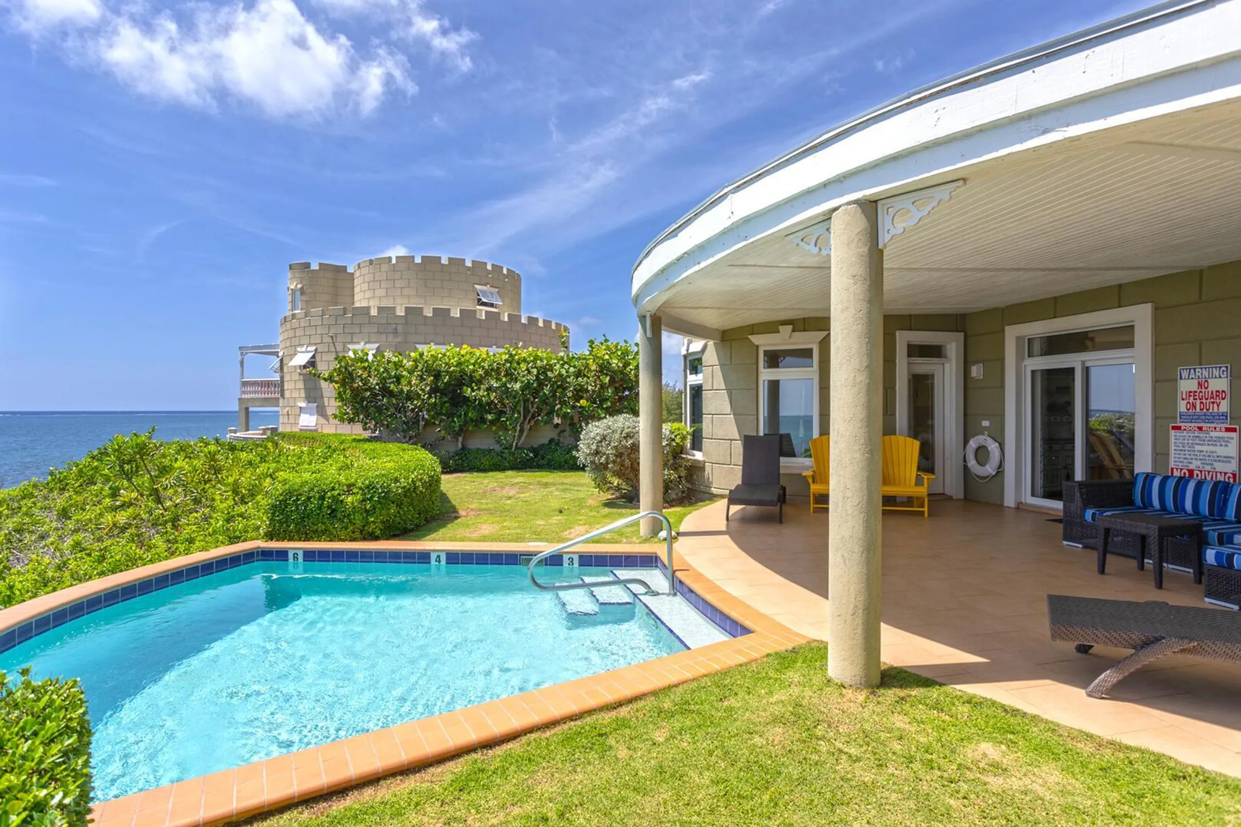 Regal Gun Bay Castle with Private Pool, Outdoor Grill, and Guest House, Gun Bay