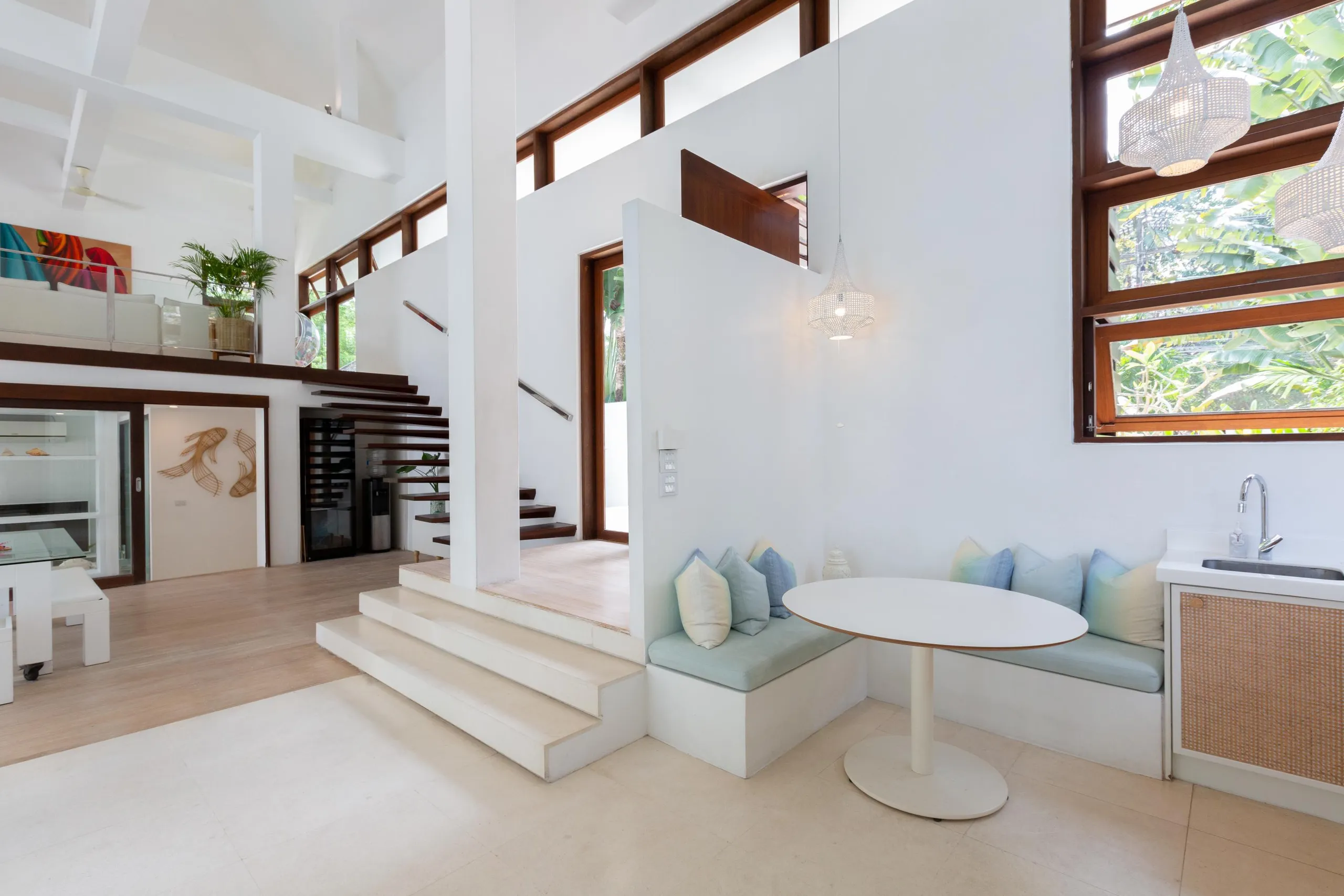 Comfortable and Luxurious 6BR Villa with Dual Pools, Treehouse & Outdoor Cinema — photograph 9
